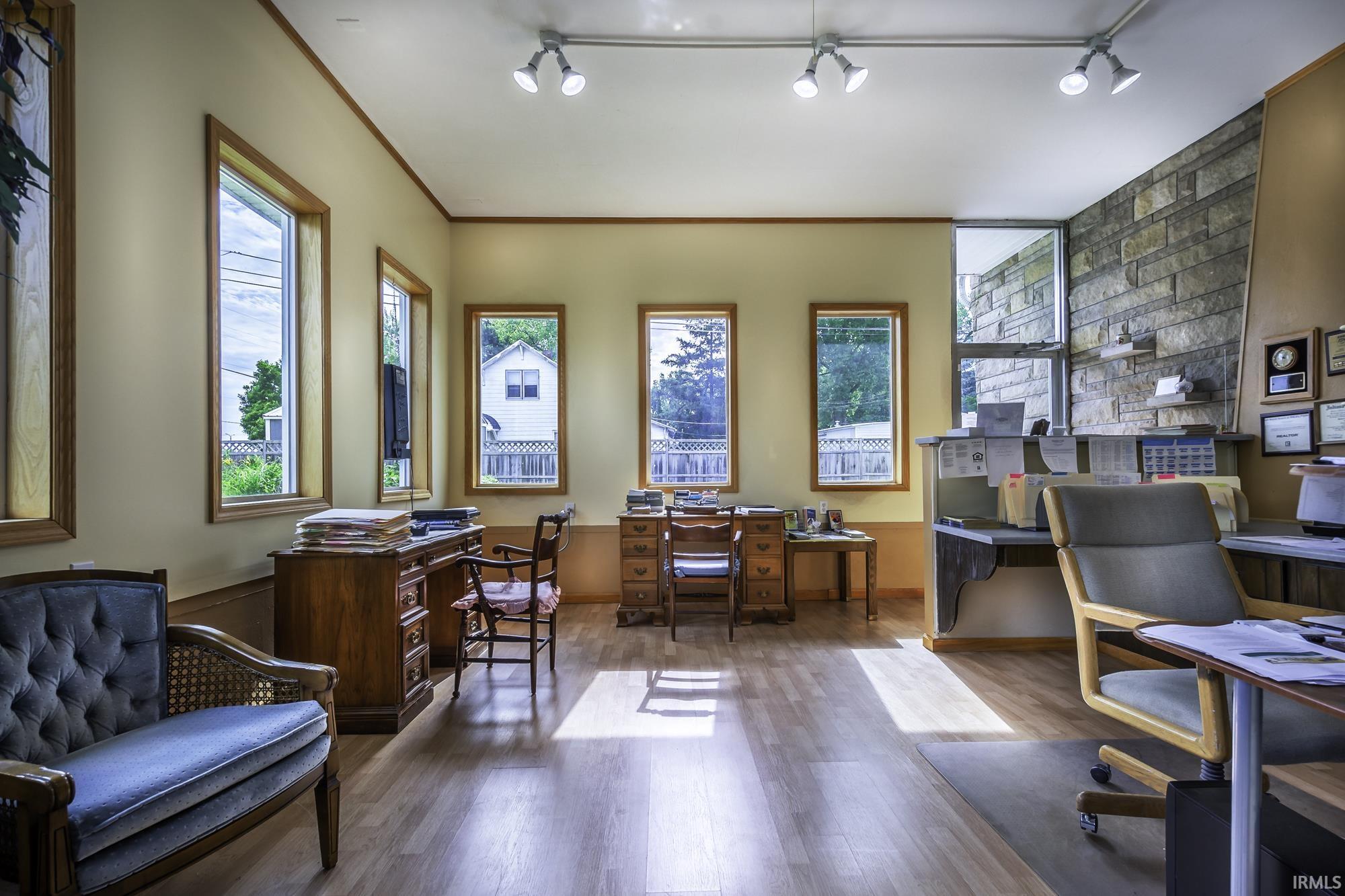 Photo 5 of 207 W Lincoln Highway