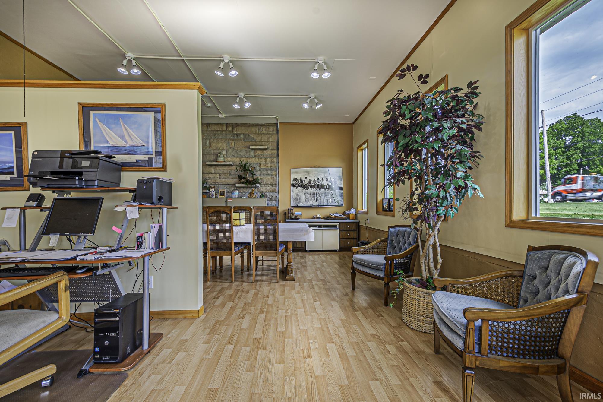 Photo 7 of 207 W Lincoln Highway