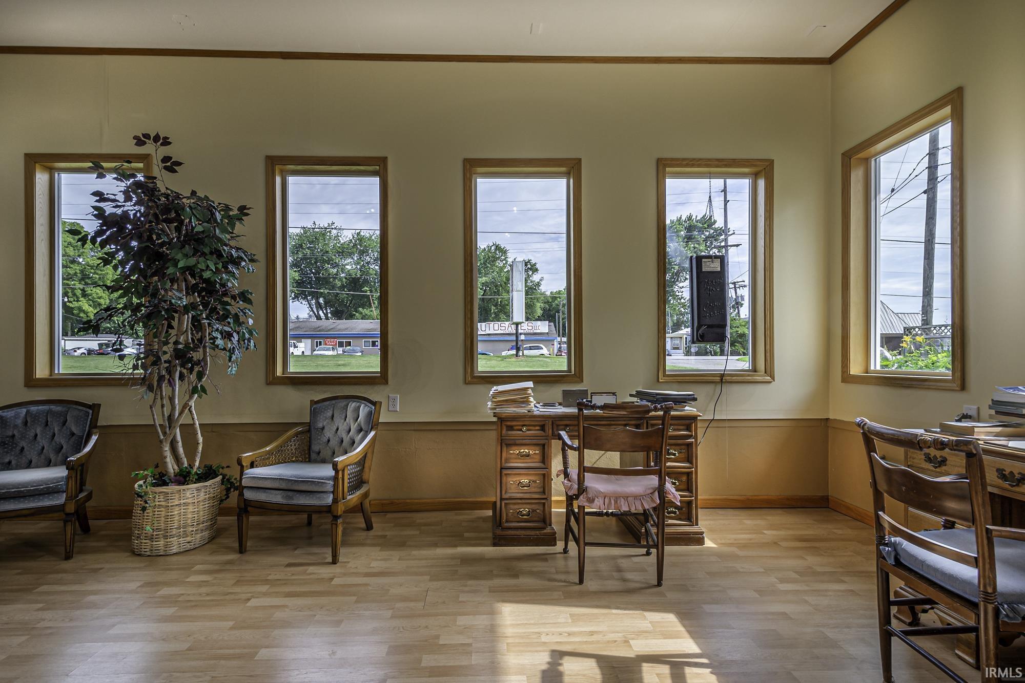 Photo 8 of 207 W Lincoln Highway