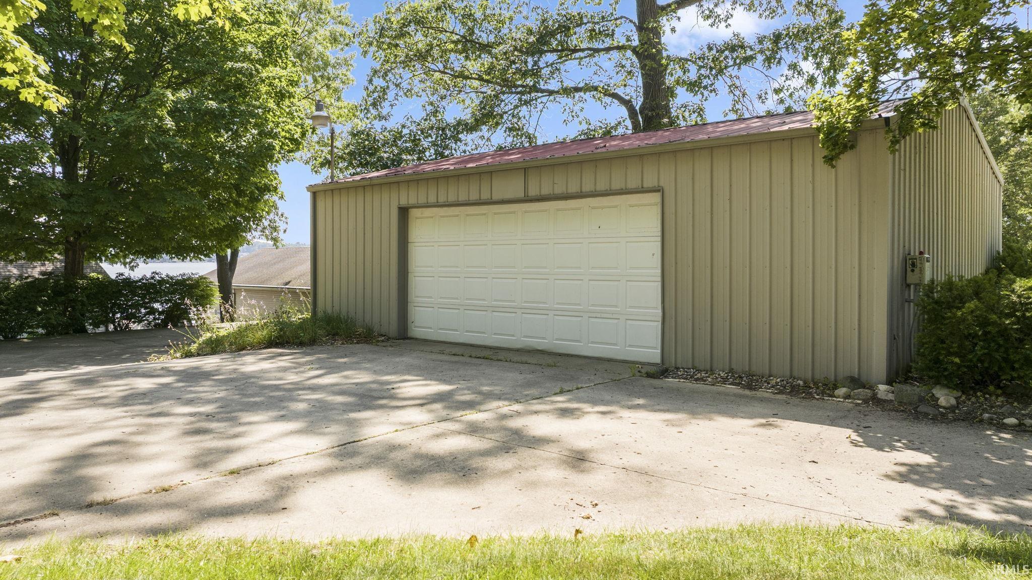 Photo 30 of 2405 W Sycamore Beach Road