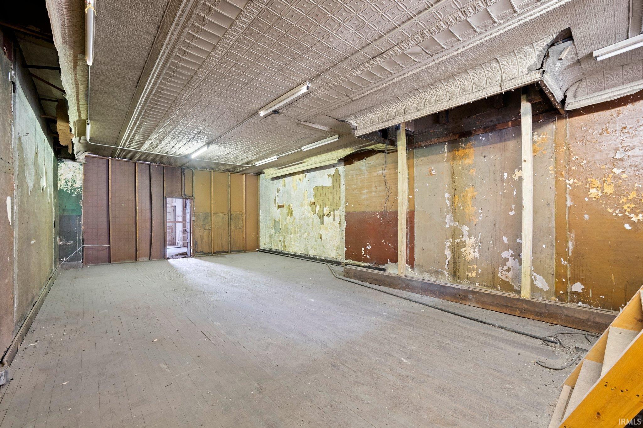 Misc room featuring a garage