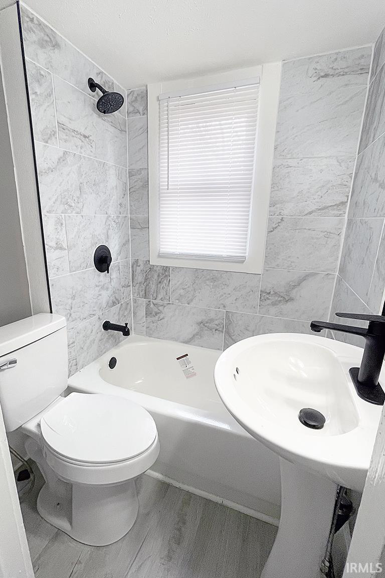 Photo 12 of 308 E Madison Street