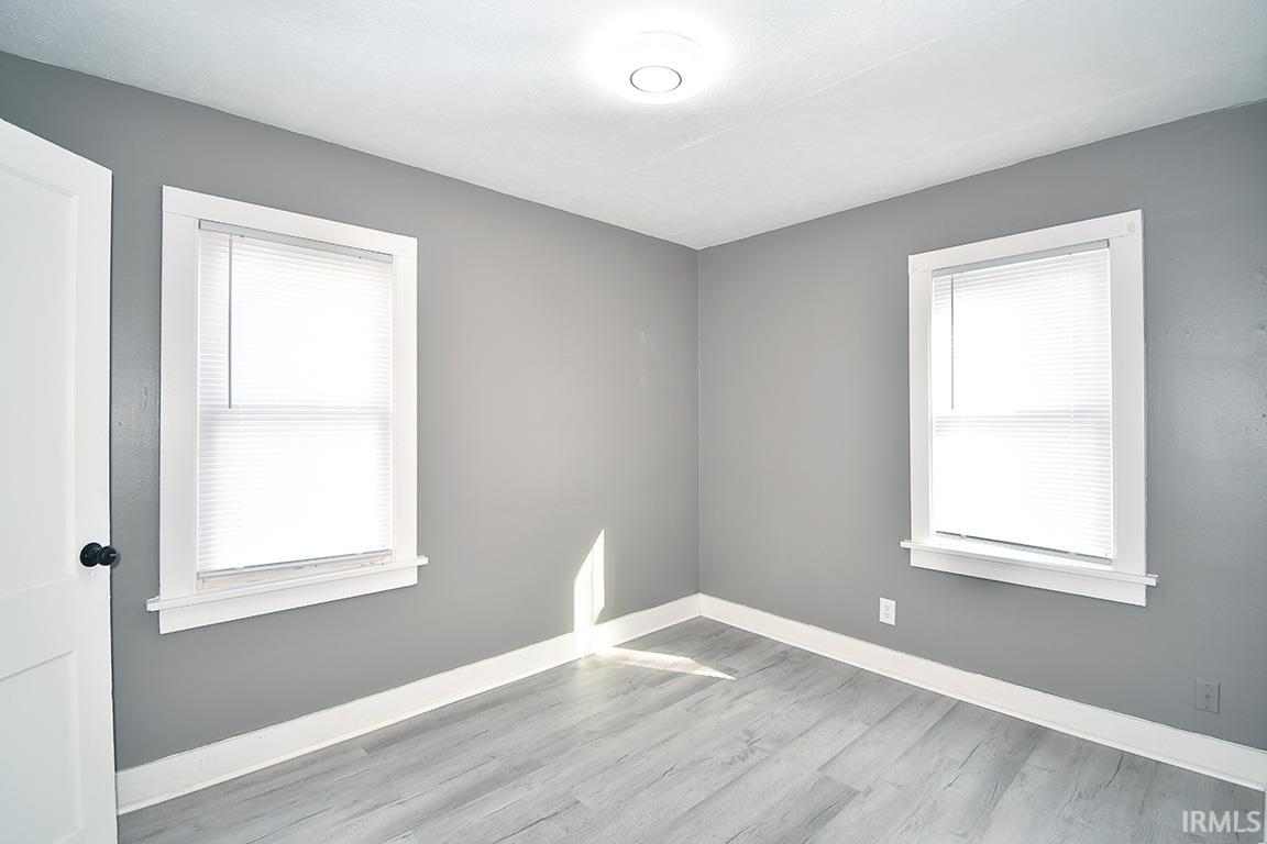 Photo 16 of 308 E Madison Street