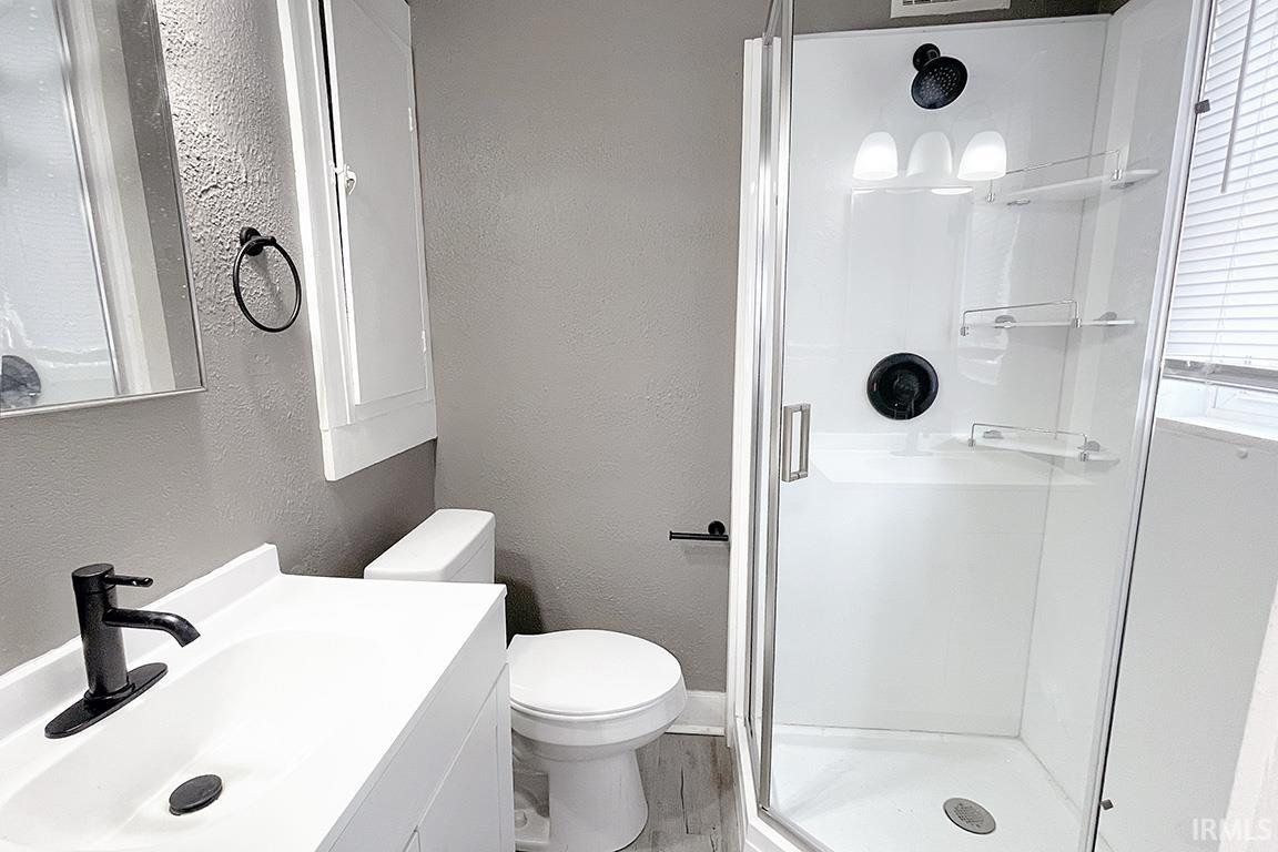 Photo 18 of 308 E Madison Street