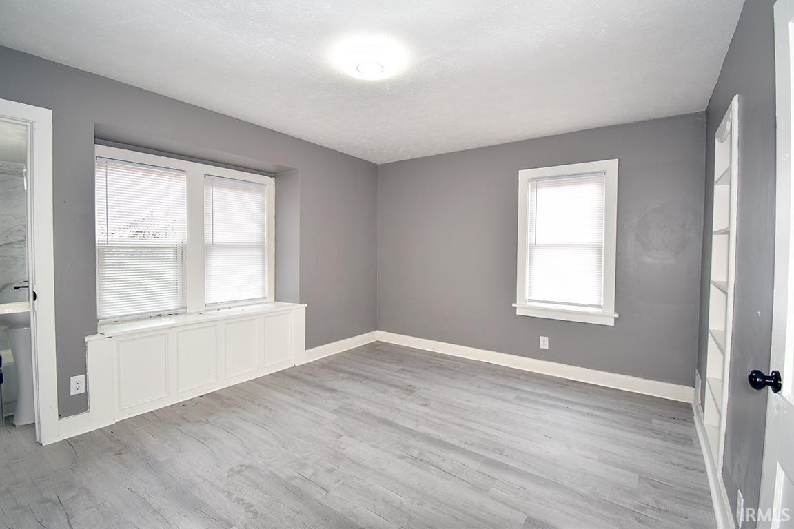 Photo 6 of 308 E Madison Street