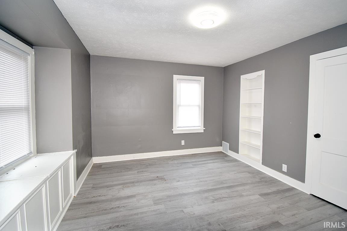 Photo 8 of 308 E Madison Street