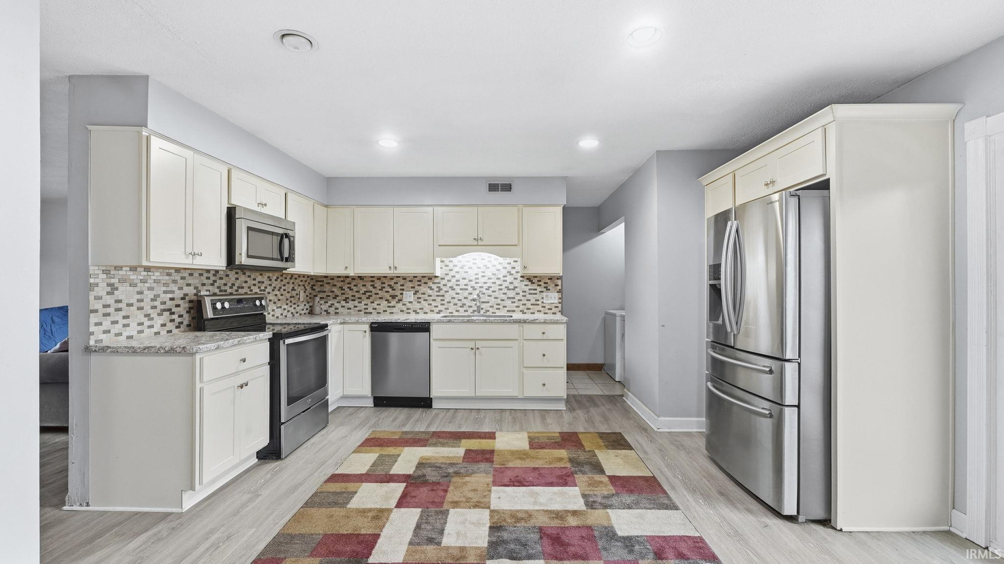 Photo 6 of 4615 Golfview Drive