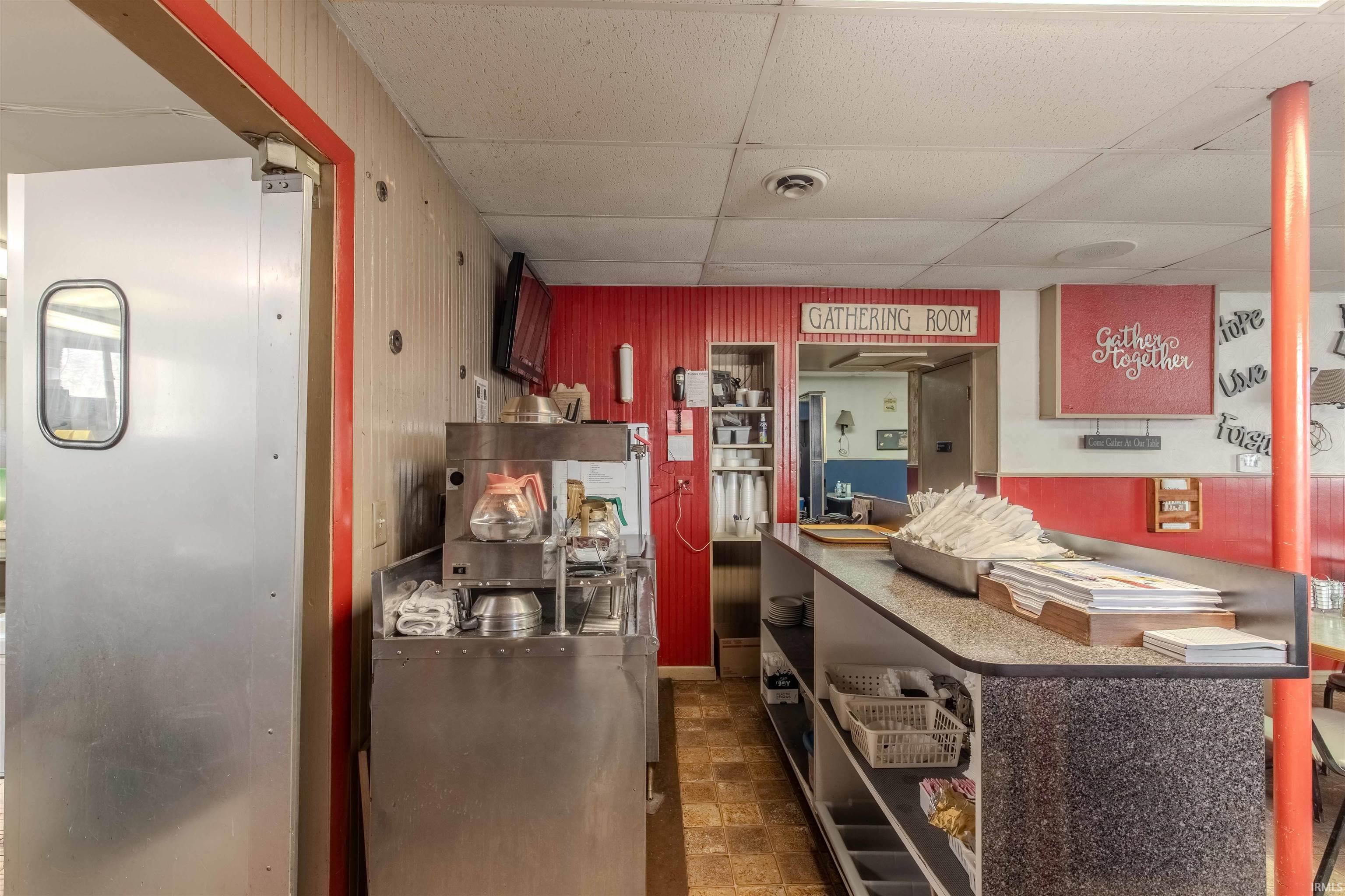 Kitchen featuring a drop ceiling