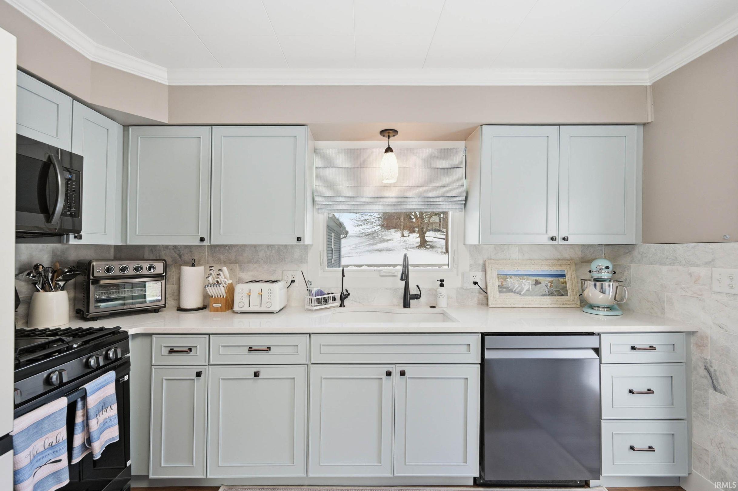 Photo 10 of 135 EMS B 43 Lane