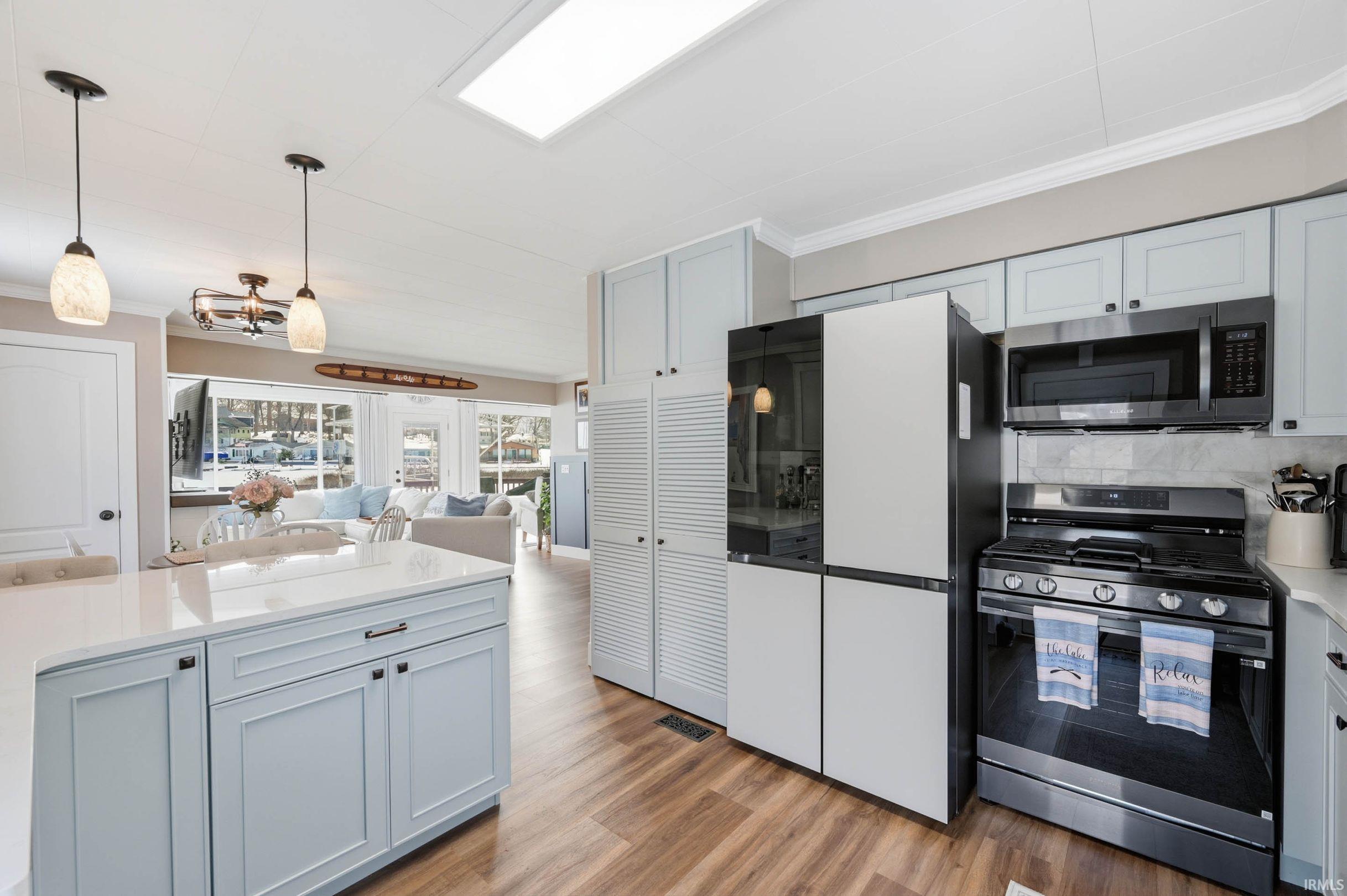 Photo 12 of 135 EMS B 43 Lane