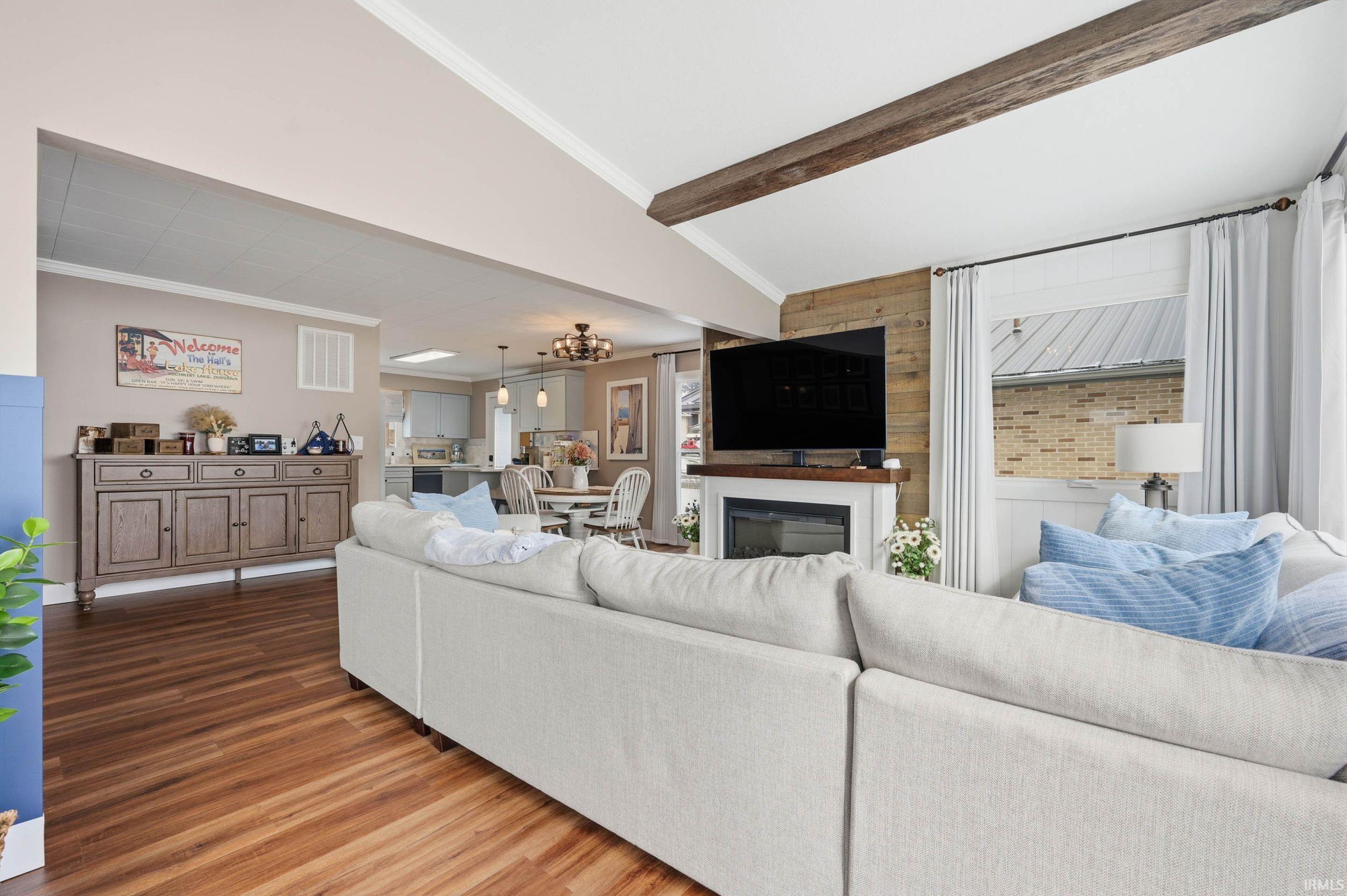 Photo 5 of 135 EMS B 43 Lane