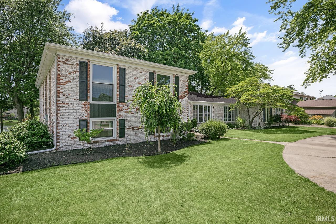 Photo 0 of 3111 N East Lake Drive