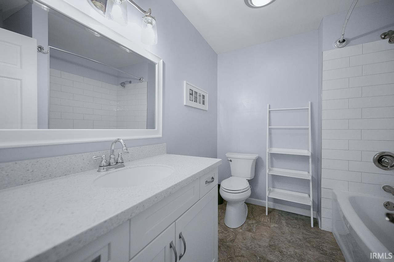 Photo 16 of 3111 N East Lake Drive