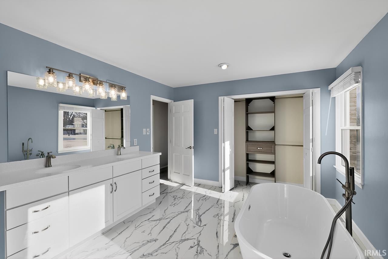 Photo 26 of 3111 N East Lake Drive