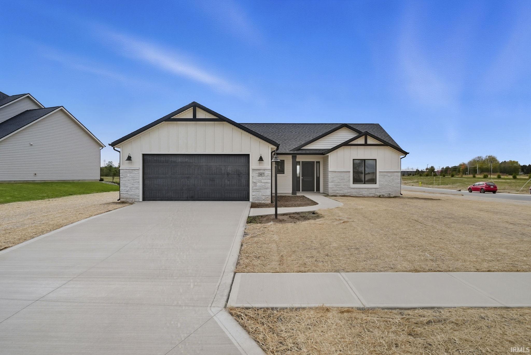 Photo 2 of 507 Caribou Crossing