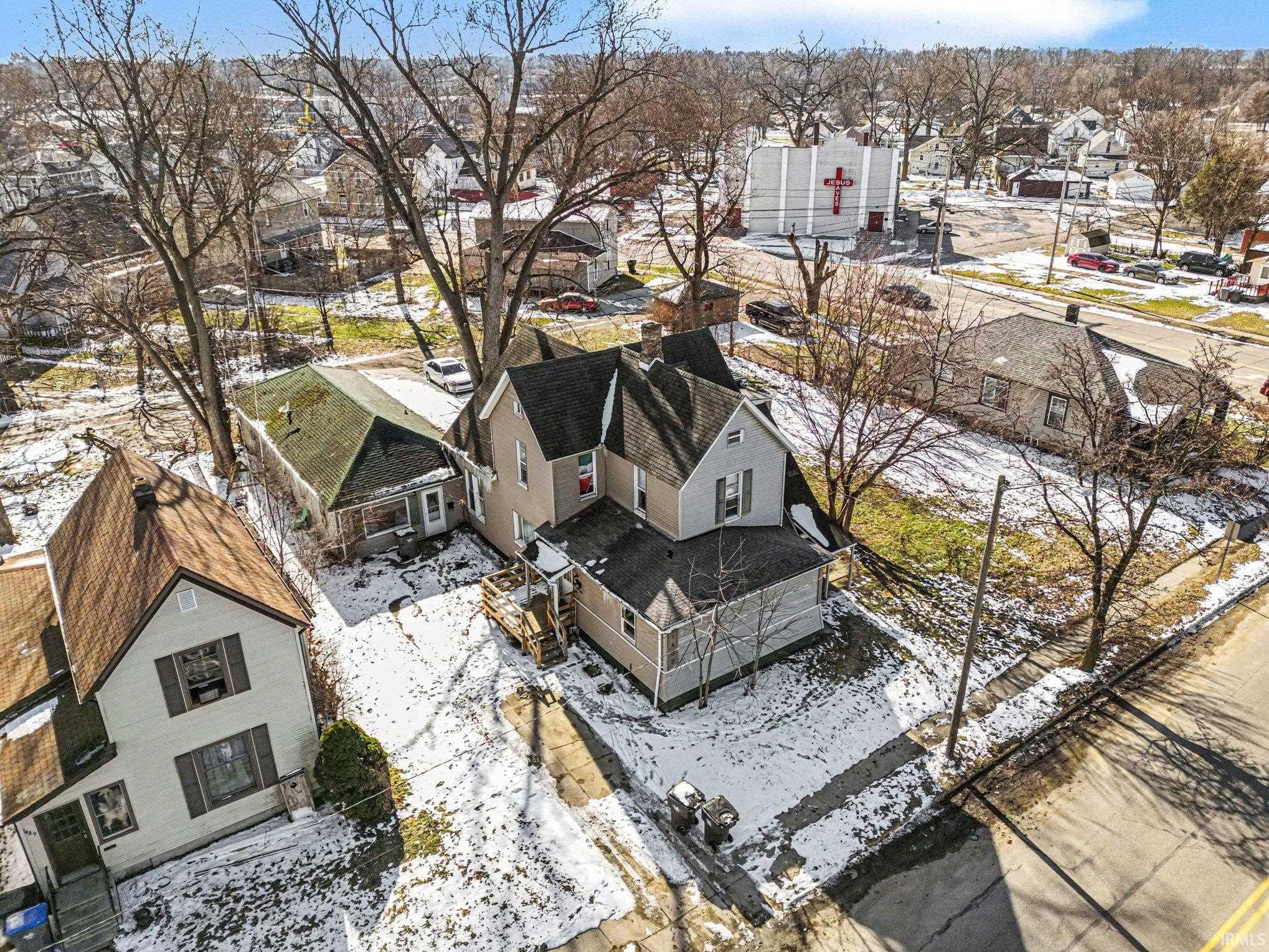 Photo 2 of 1433 W Franklin Street