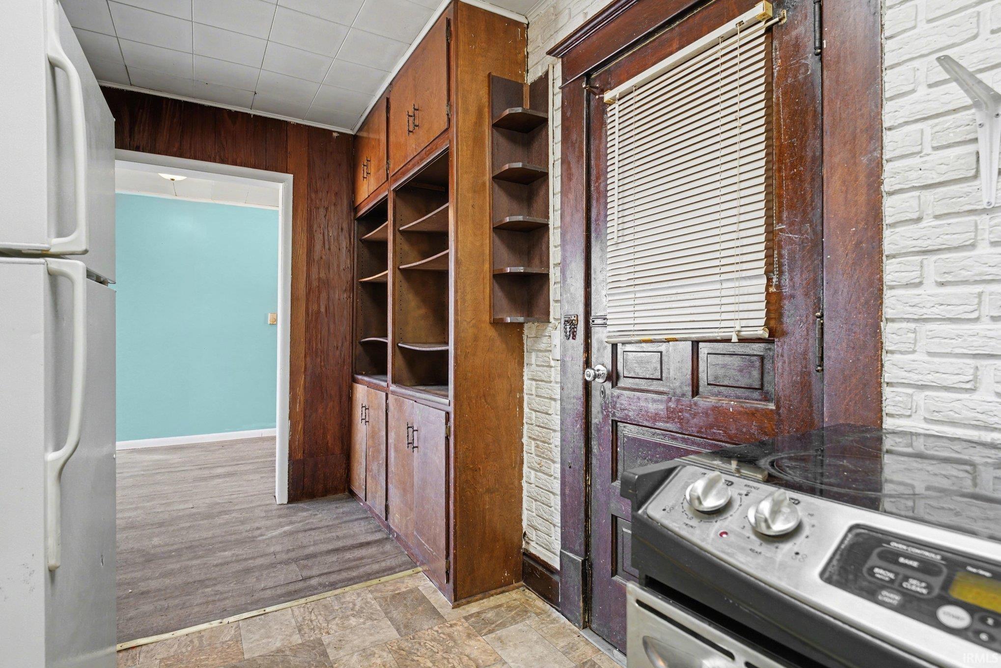 Photo 5 of 1433 W Franklin Street