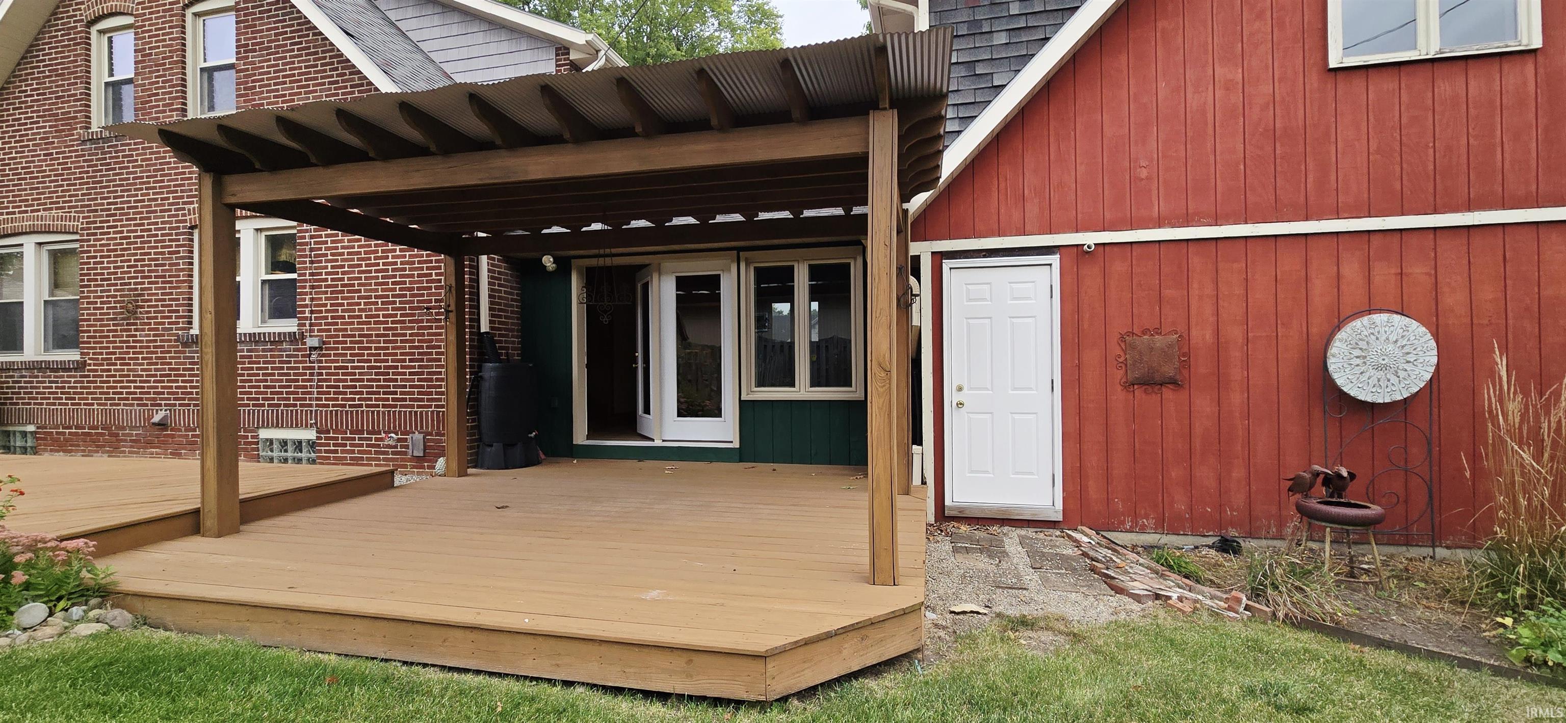 Photo 17 of 503 E 3rd Street