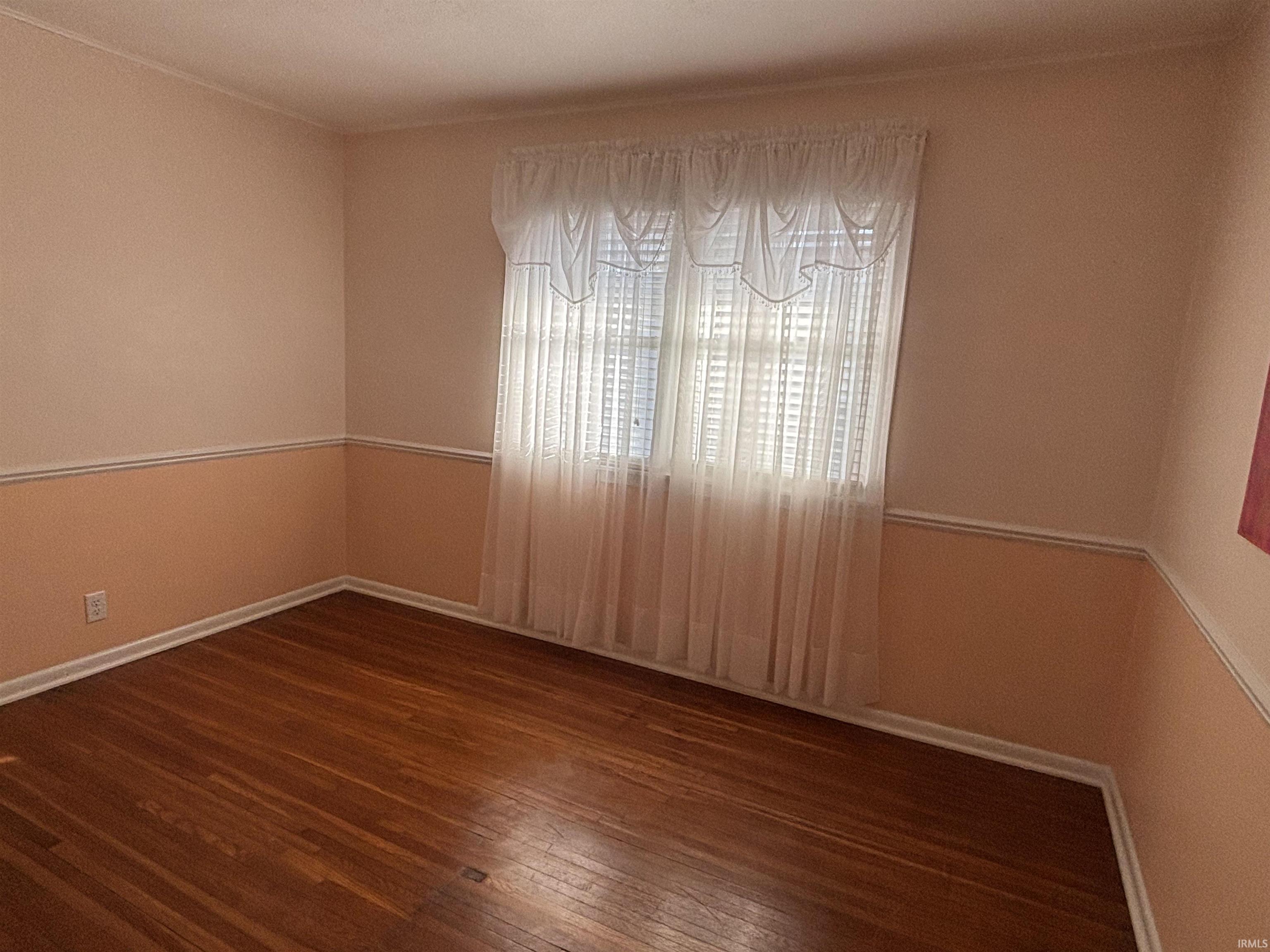 Photo 11 of 3410 CHARLOTTE Avenue