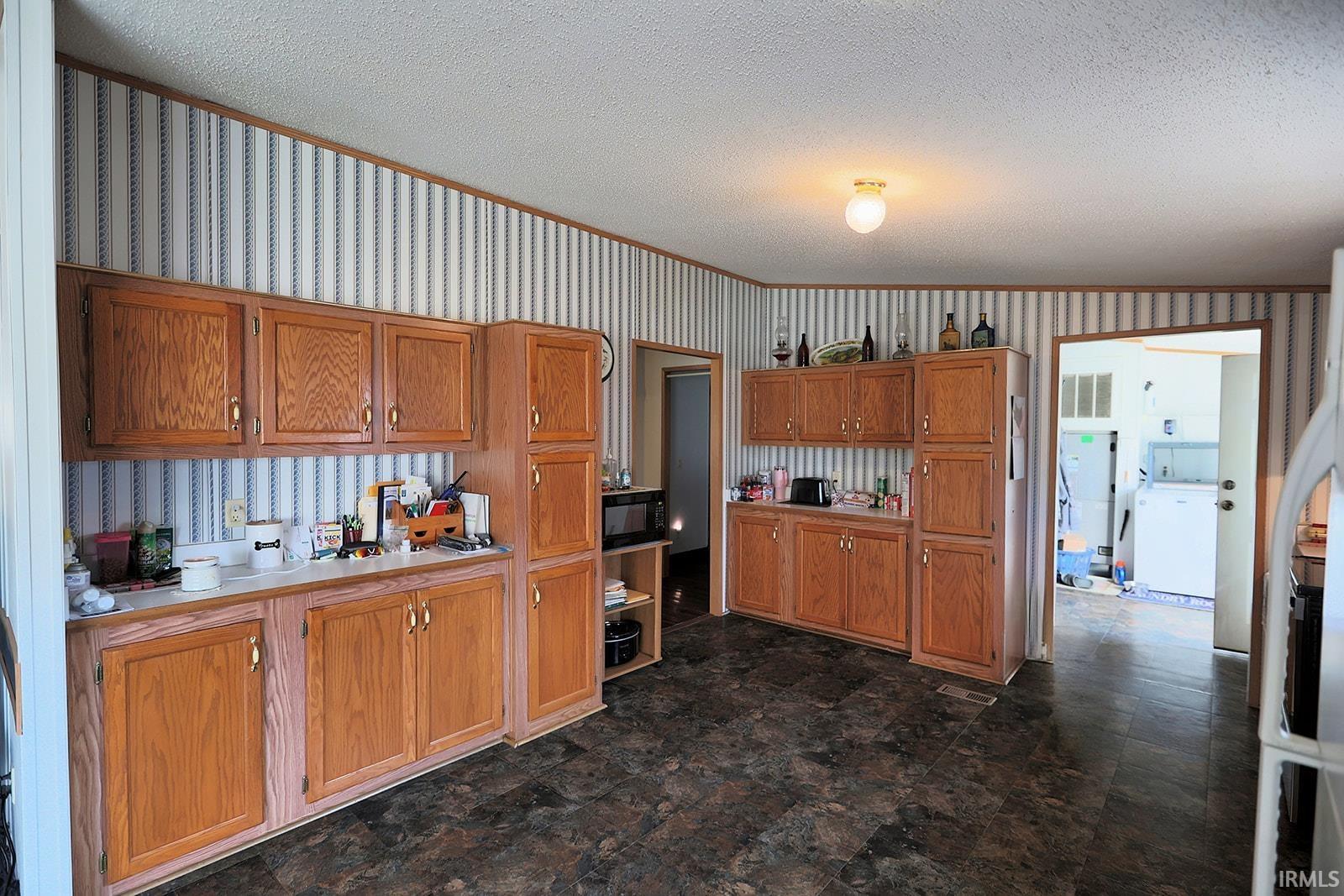 Photo 28 of 519 W Mckeever Street