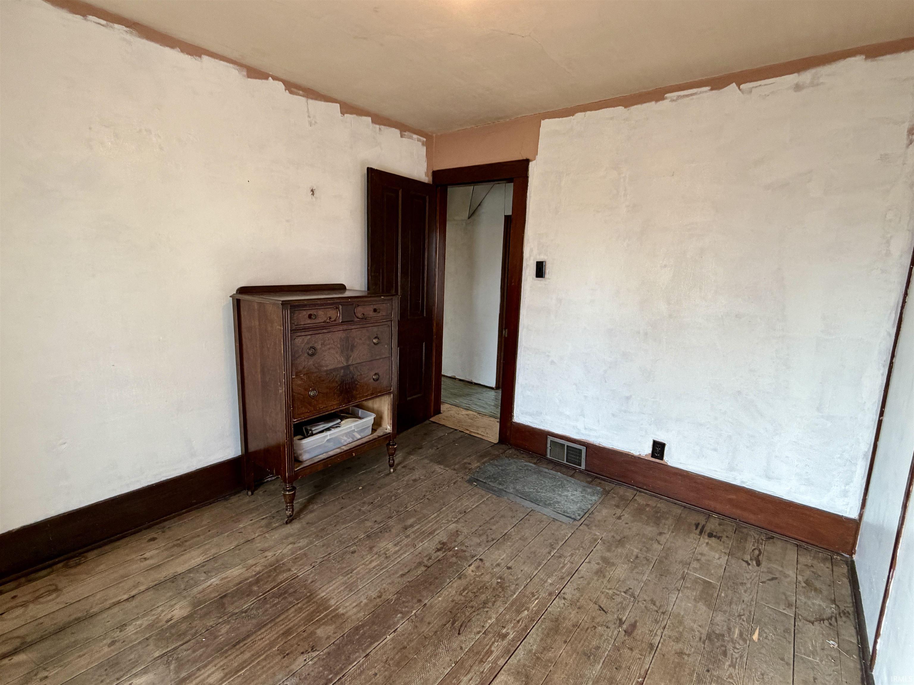 Photo 21 of 202 E Ellsworth Street