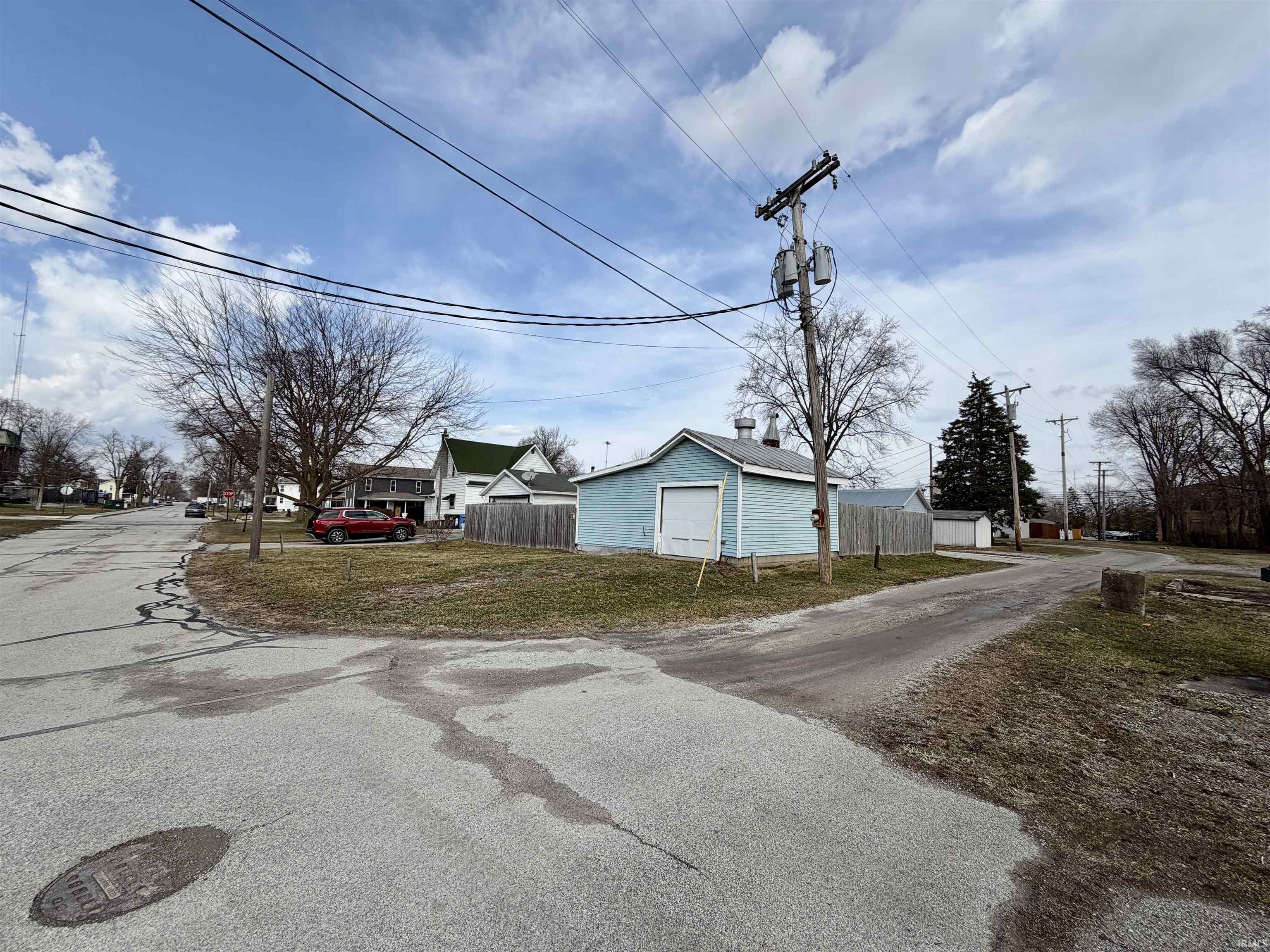 Photo 29 of 202 E Ellsworth Street