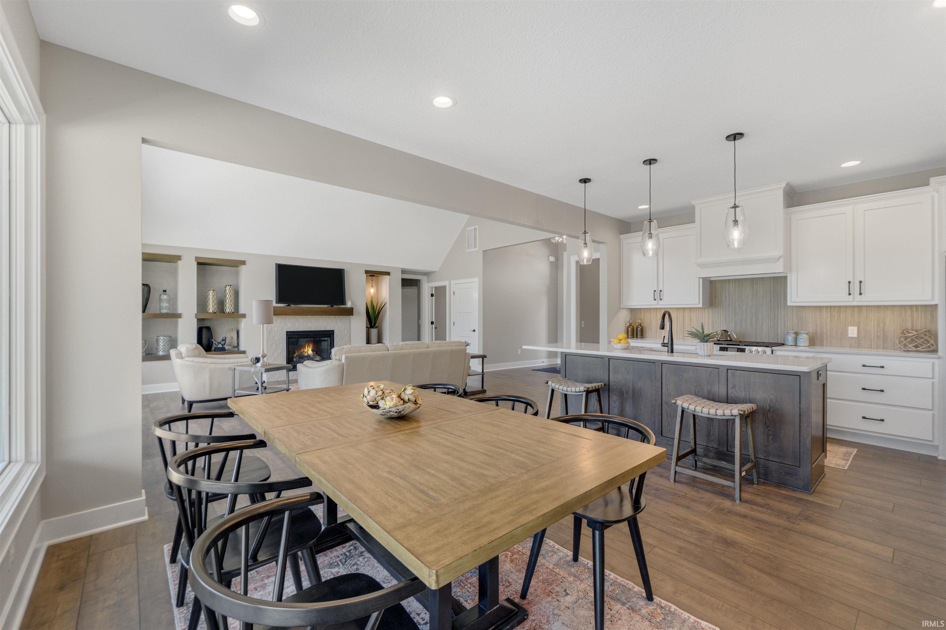 Photo 17 of 17645 Monza Pass