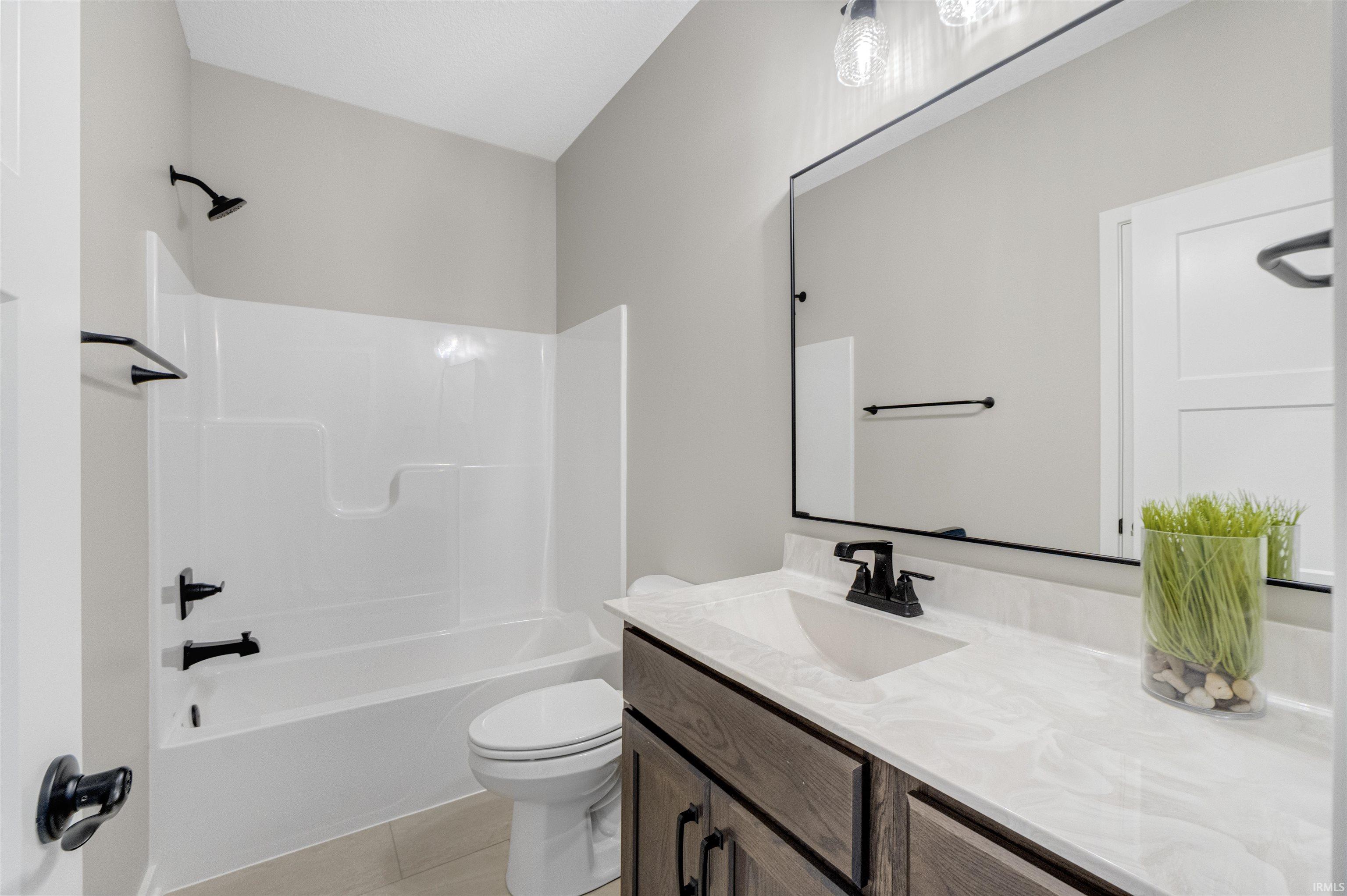 Photo 29 of 17645 Monza Pass