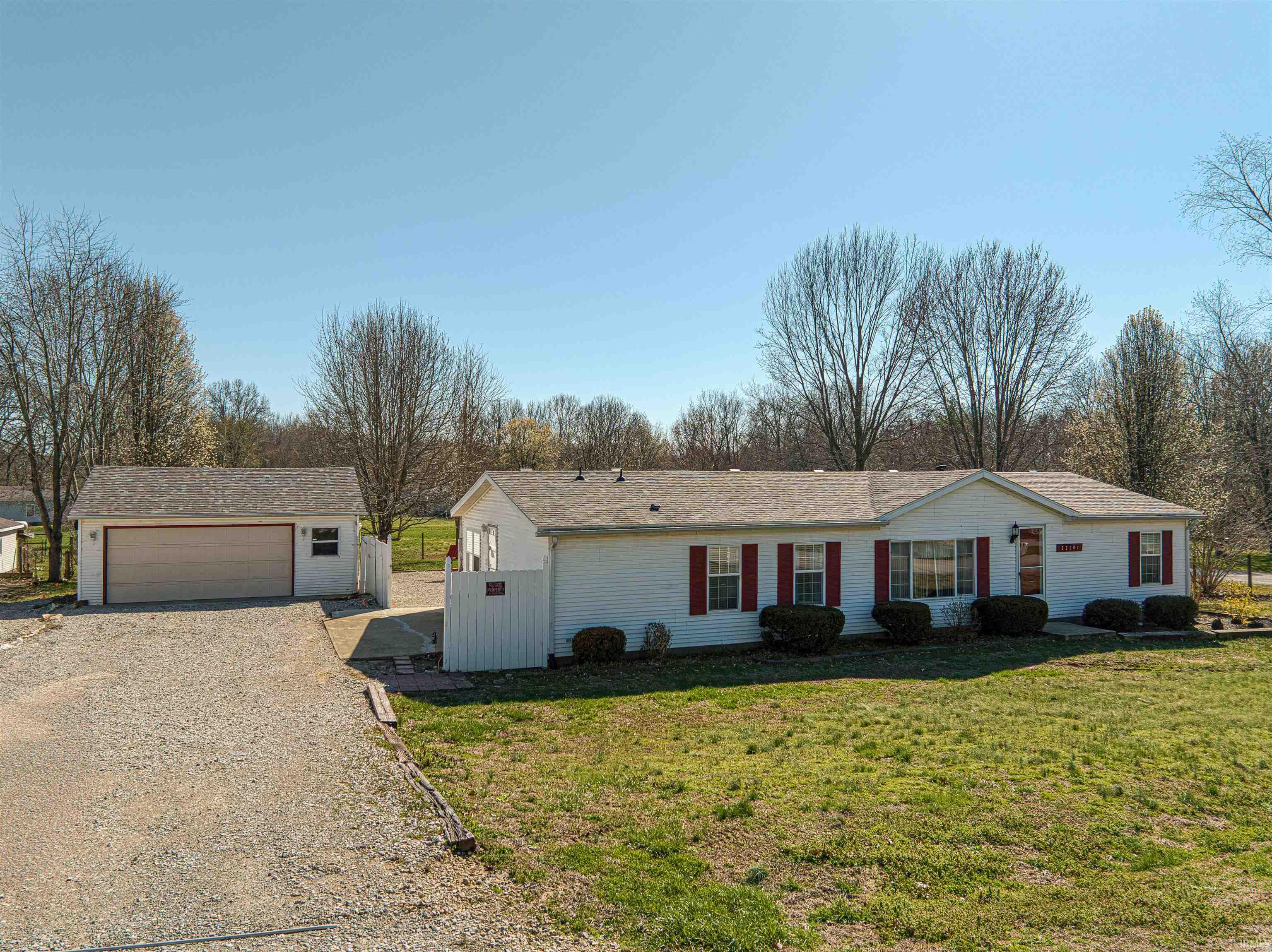 Homes for sale in Evansville, IN | 11101 Country Homes Dr, Evansville, IN 47712 | MLS# 202606709