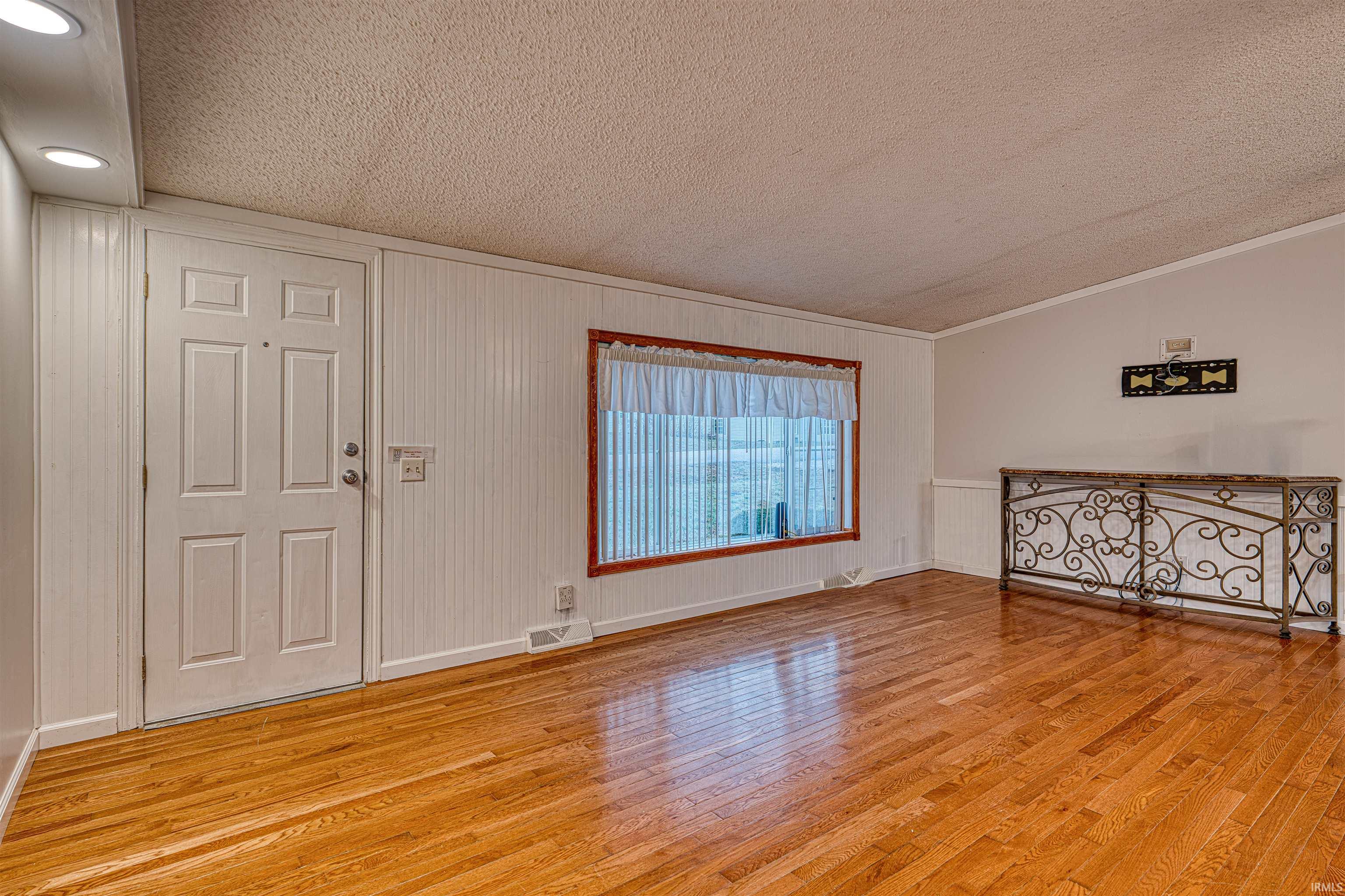 Homes for sale in Evansville, IN | 11101 Country Homes Dr, Evansville, IN 47712 | MLS# 202606709