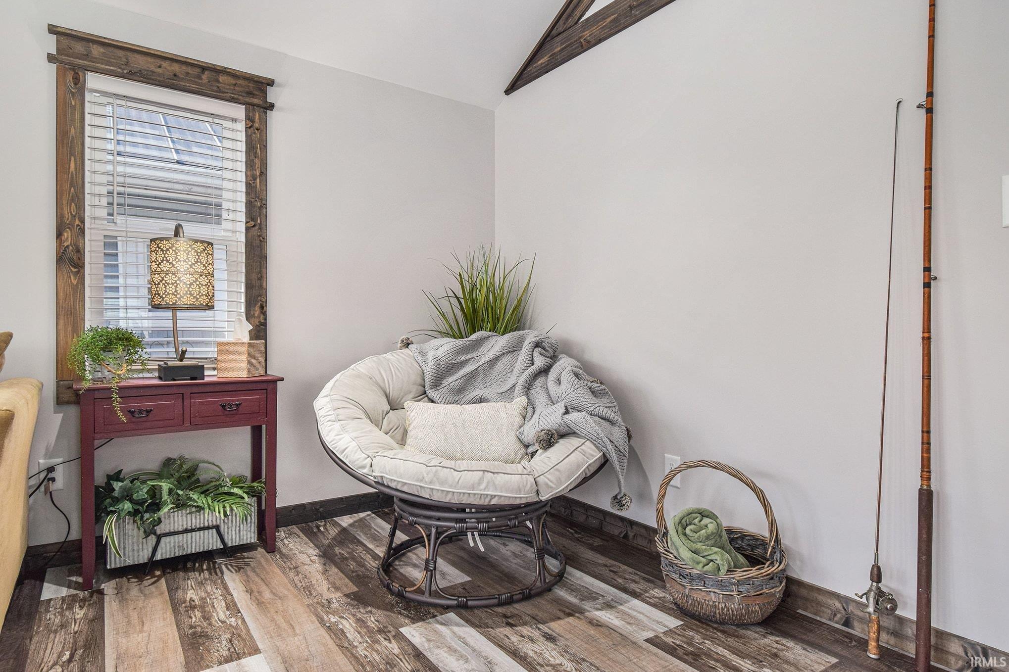 Photo 13 of 19 EMS W16C Lane