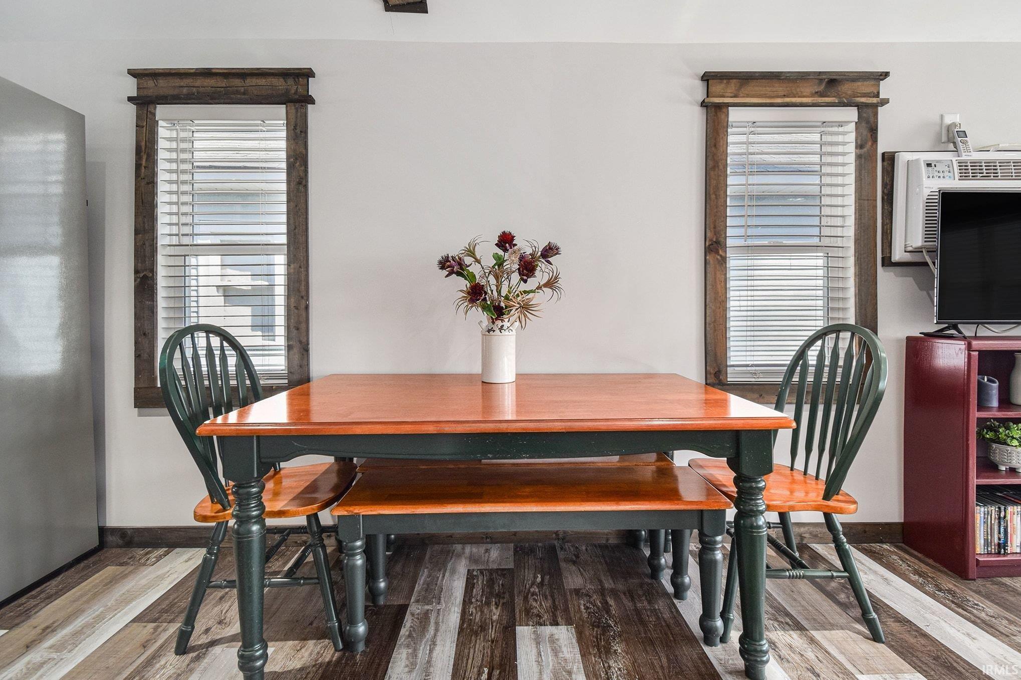 Photo 16 of 19 EMS W16C Lane