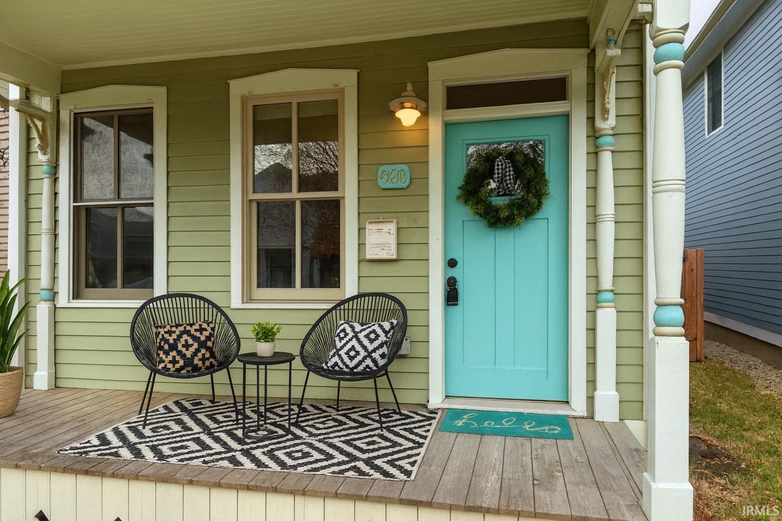 Photo 0 of 820 W Jefferson Boulevard