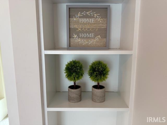 Photo 18 of 820 W Jefferson Boulevard