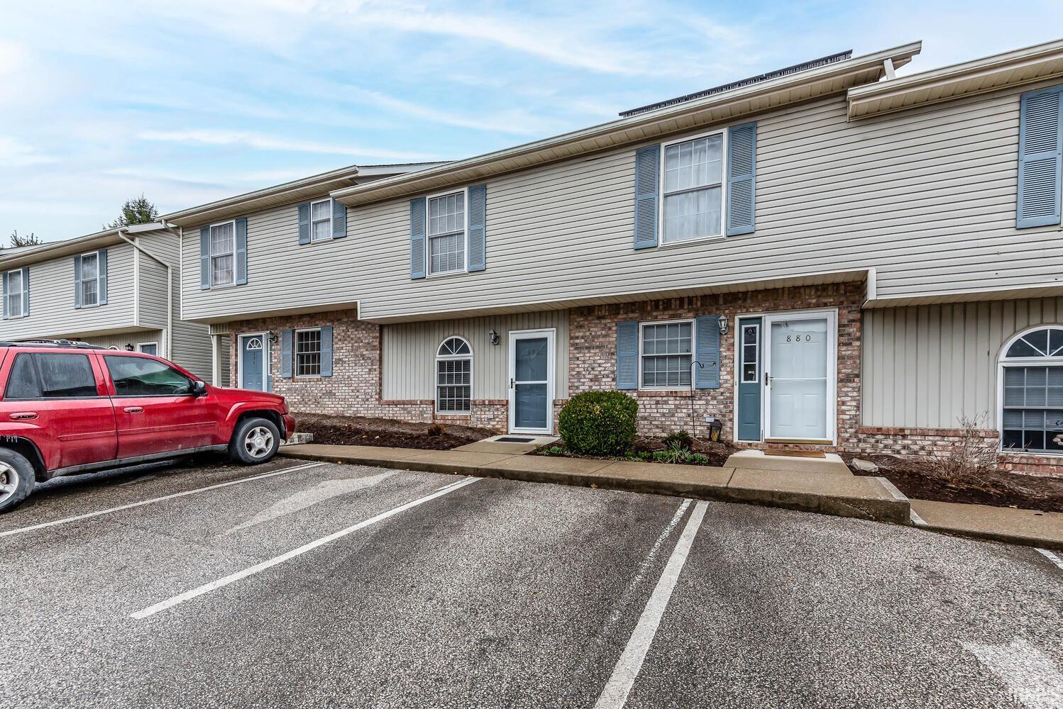 Homes for sale in Bloomington, IN | 882 E Sherwood Hills Dr, Bloomington, IN 47401 | MLS# 202606848