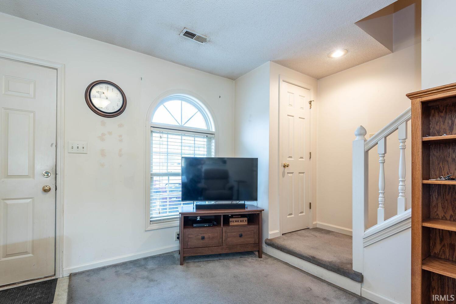 Homes for sale in Bloomington, IN | 882 E Sherwood Hills Dr, Bloomington, IN 47401 | MLS# 202606848