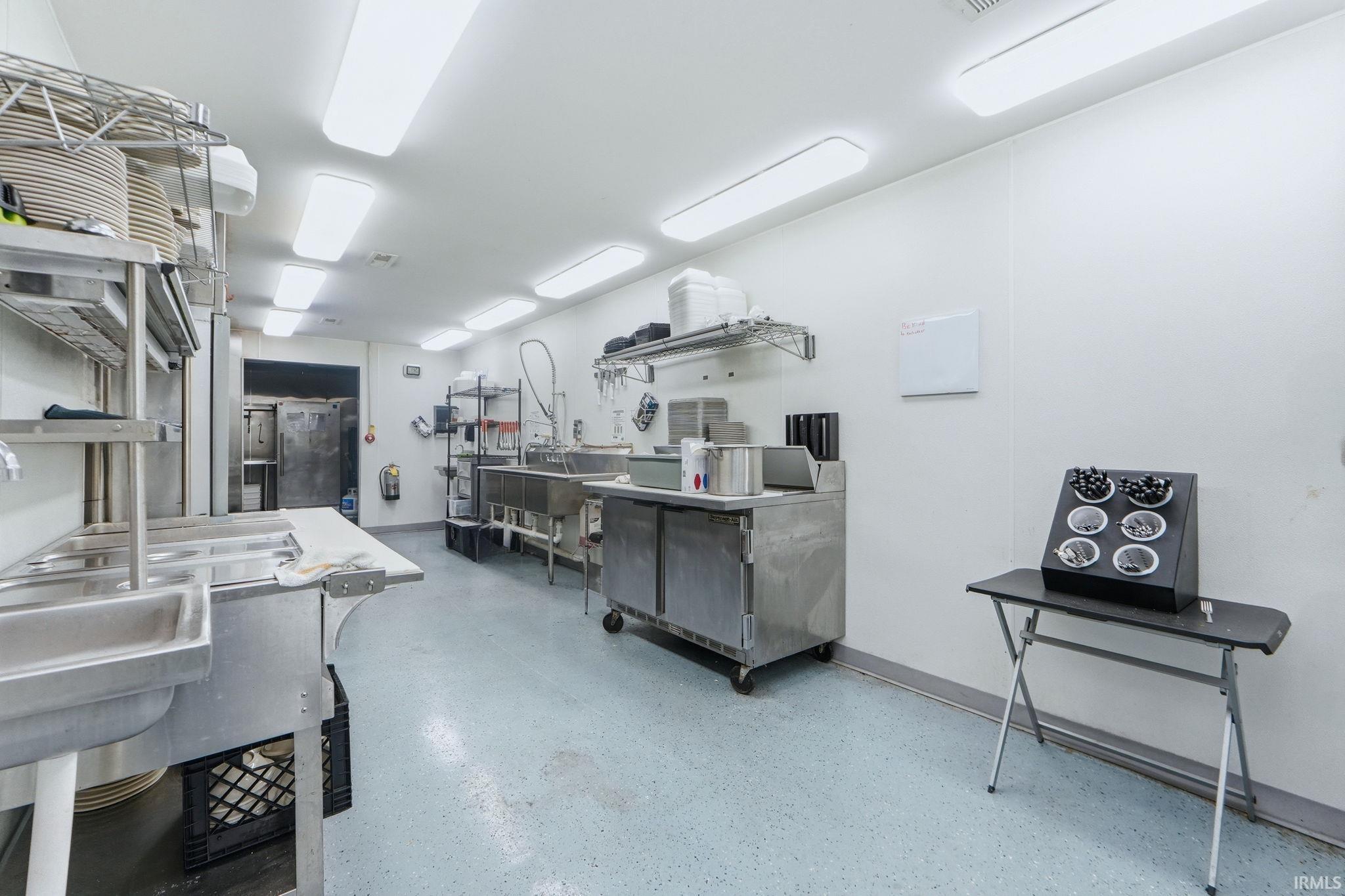 Photo 17 of 202 W Whitley Street