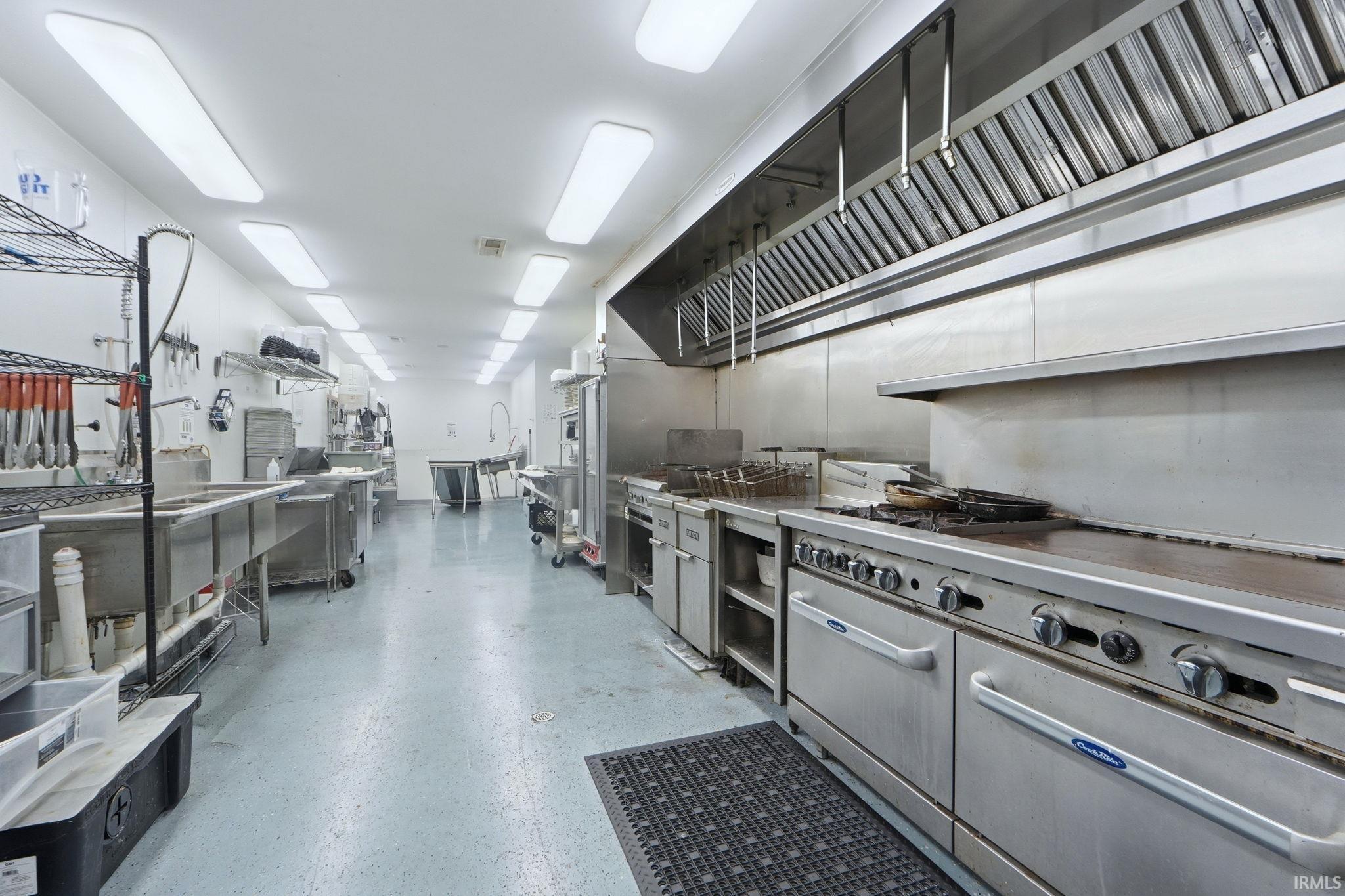 Photo 20 of 202 W Whitley Street