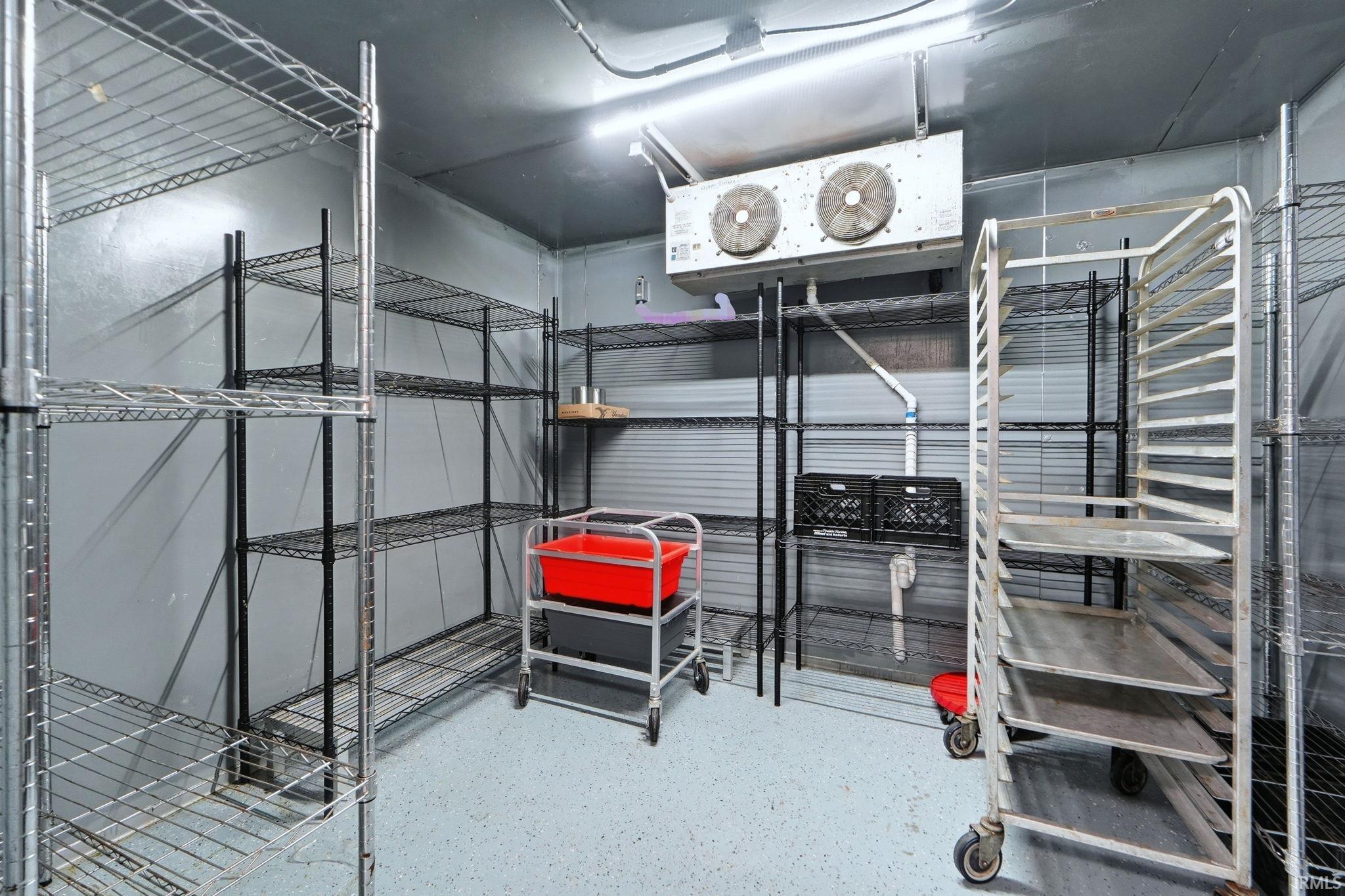 Photo 21 of 202 W Whitley Street