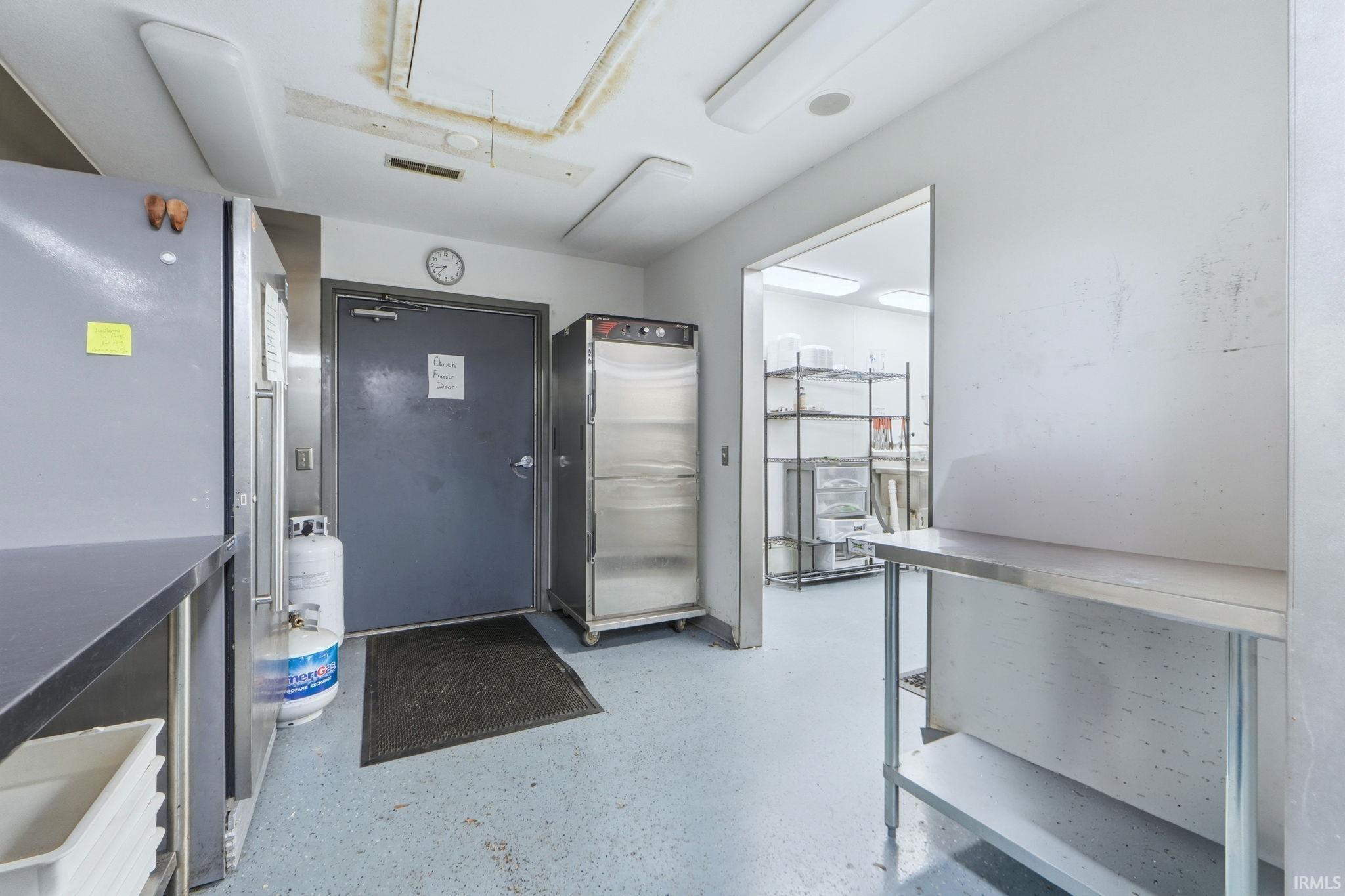 Photo 24 of 202 W Whitley Street