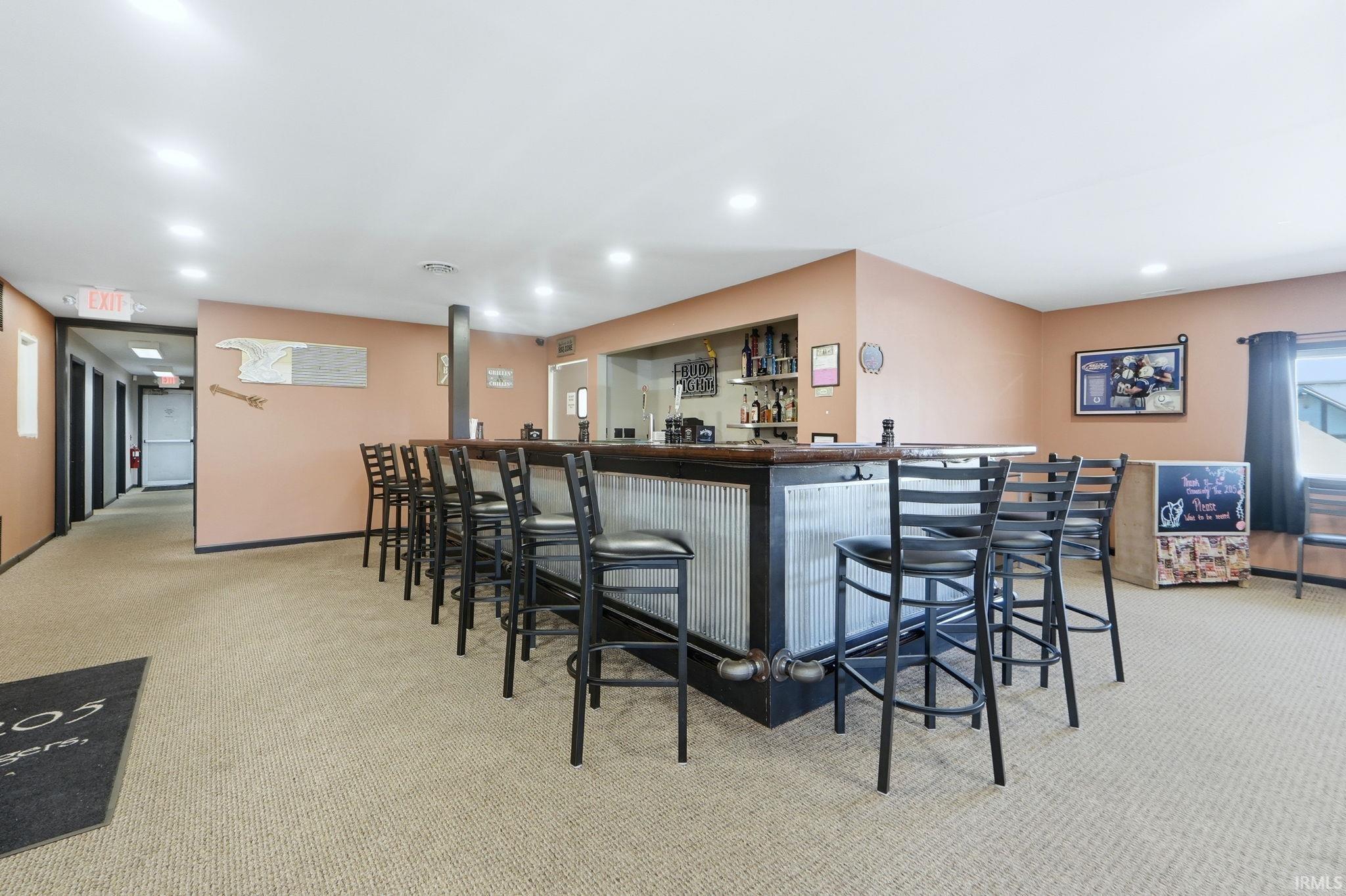 Photo 4 of 202 W Whitley Street