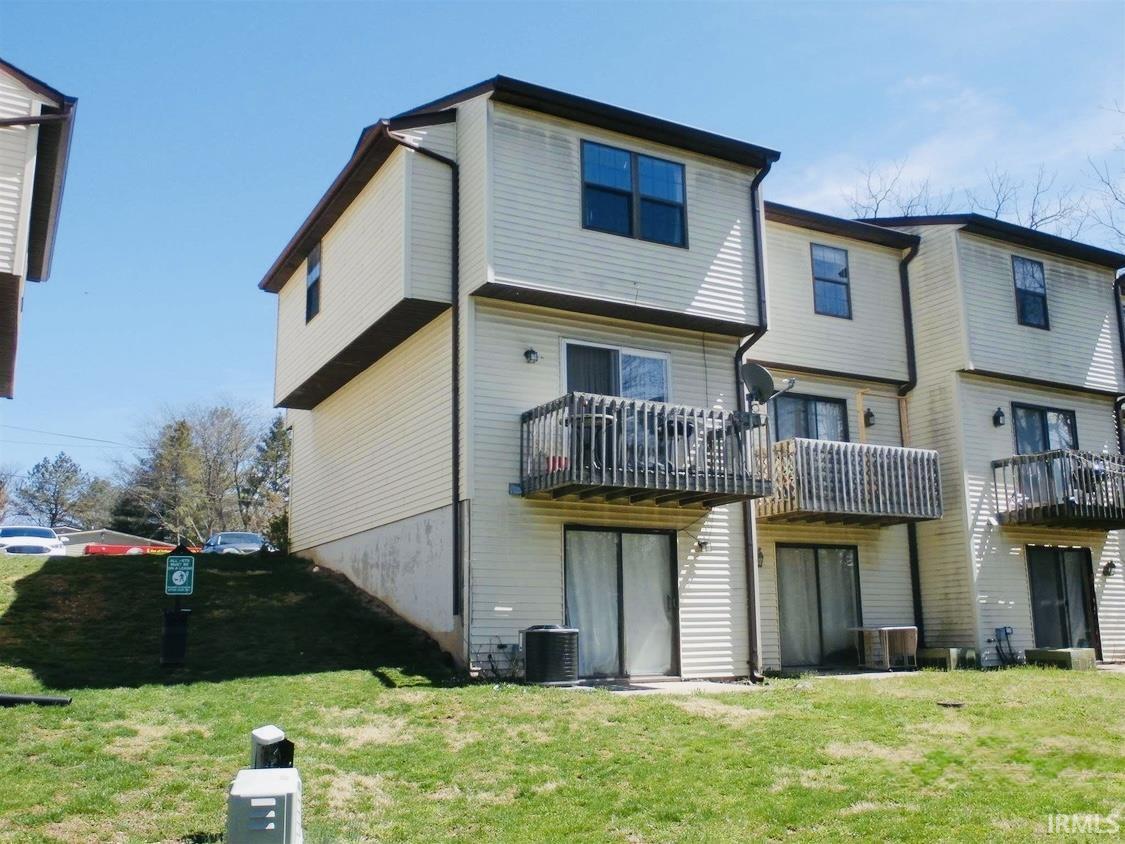 Homes for sale in Bloomington, IN | 2370 S Henderson St, Bloomington, IN 47401 | MLS# 202606934