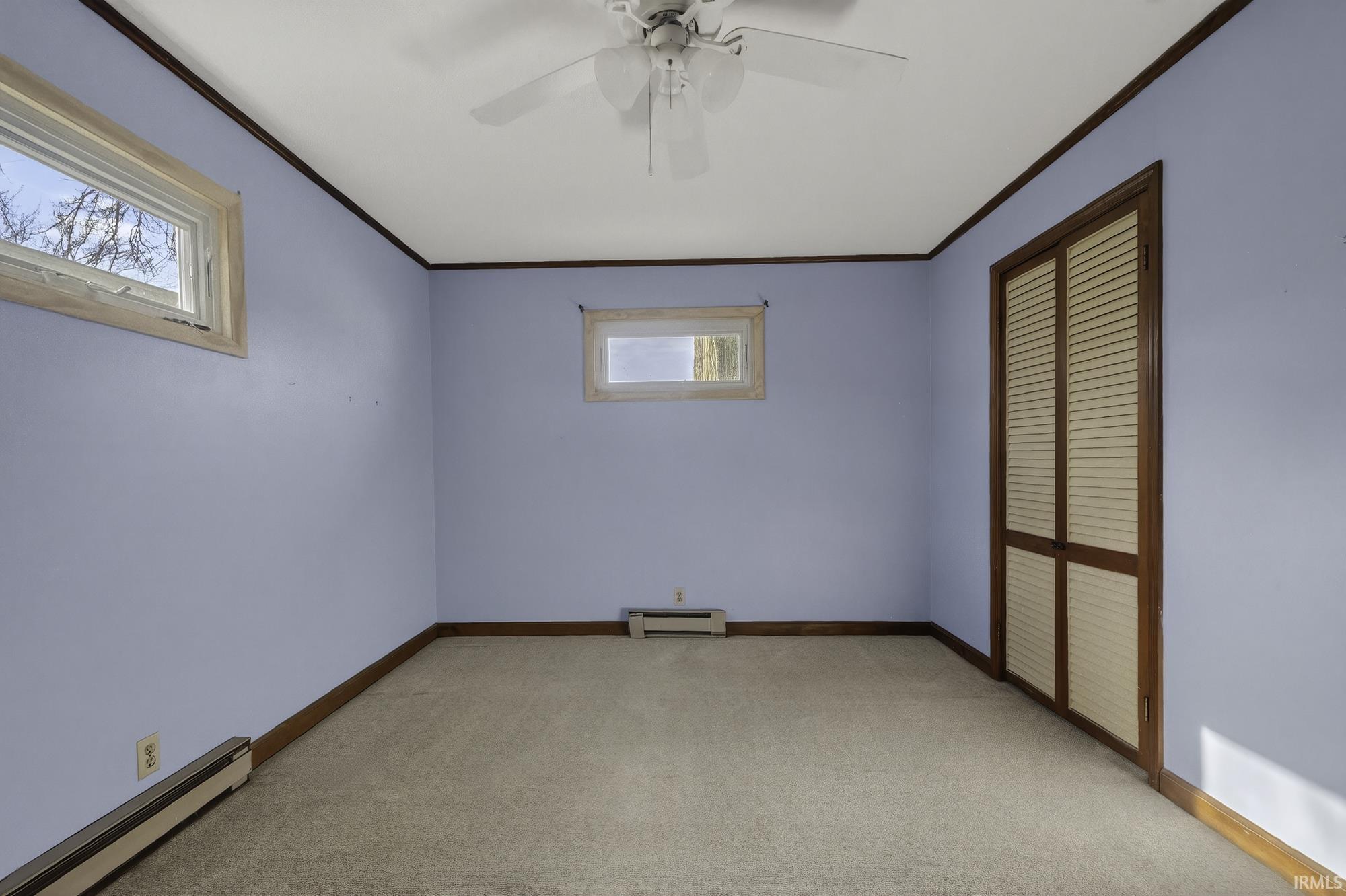 Photo 17 of 47 E Ireland Drive