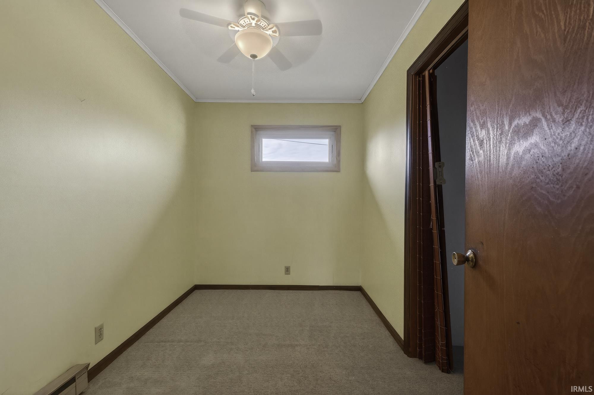 Photo 20 of 47 E Ireland Drive