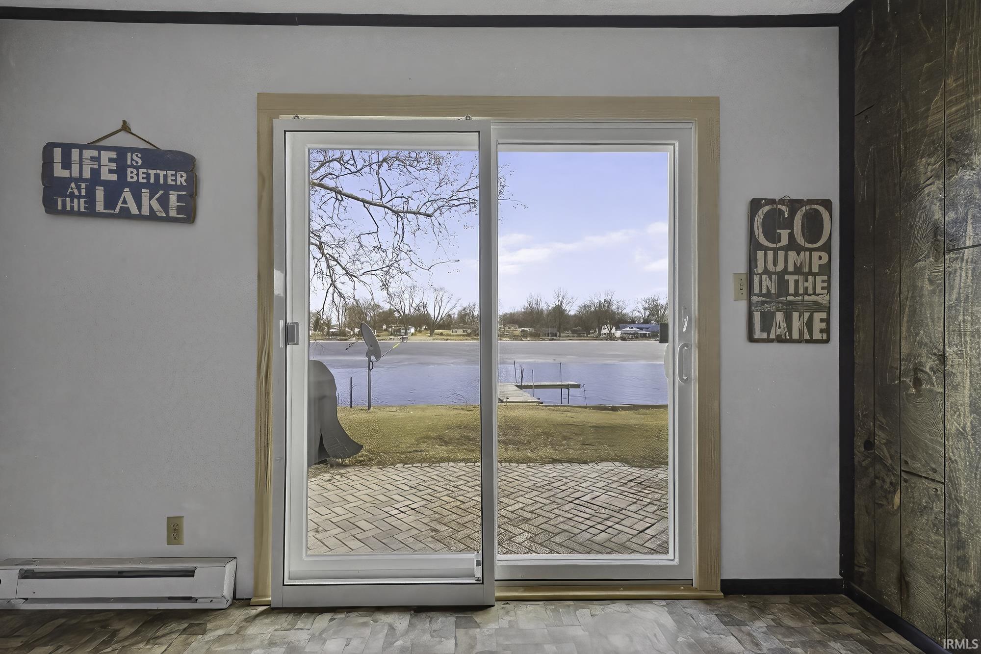 Photo 6 of 47 E Ireland Drive