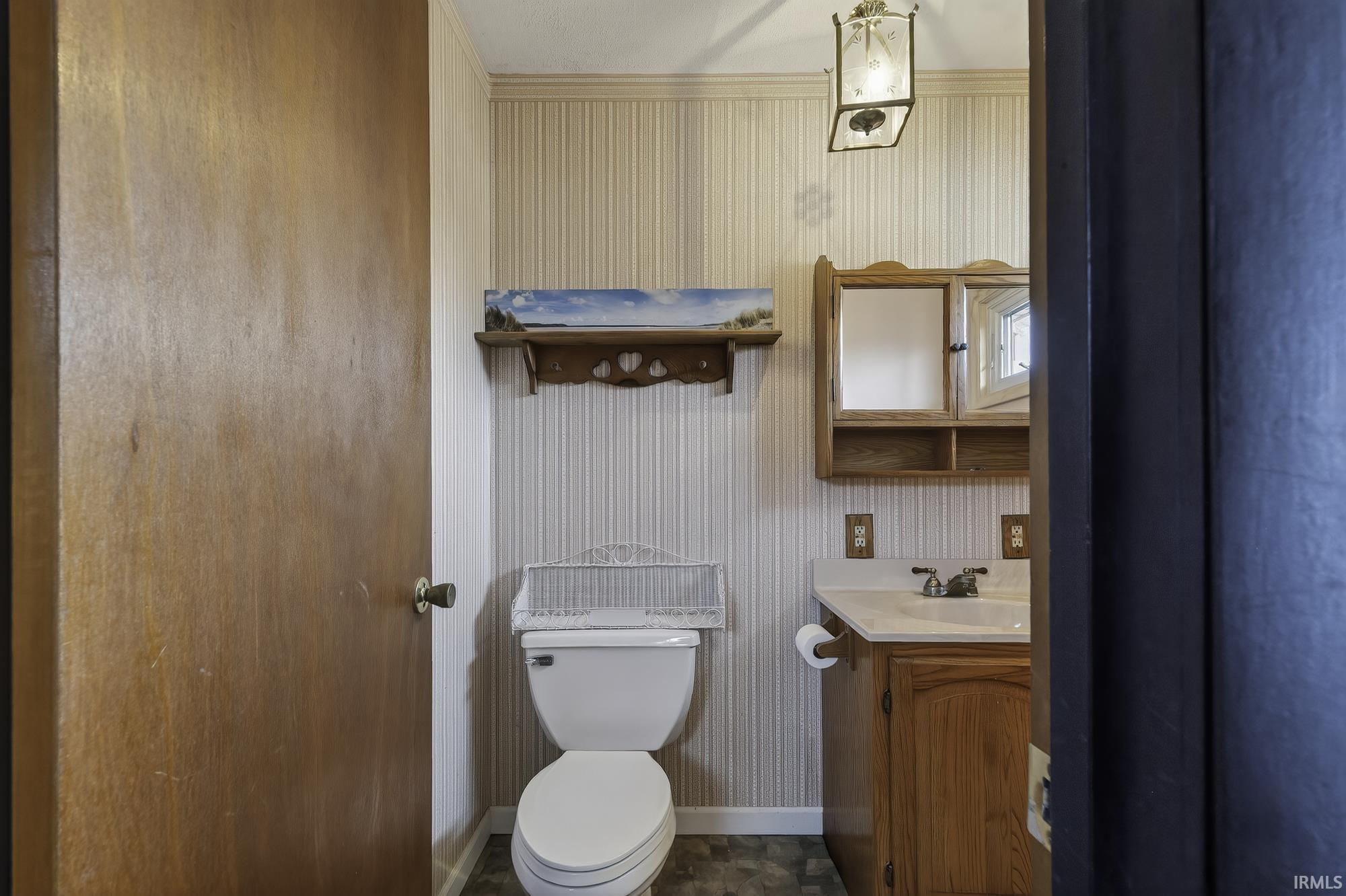 Photo 9 of 47 E Ireland Drive