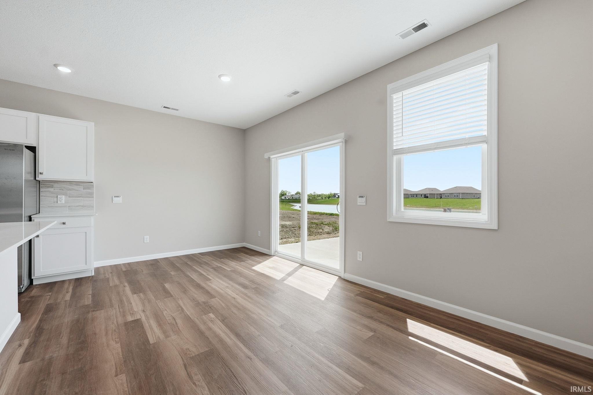 Photo 11 of 993 Catesby Court