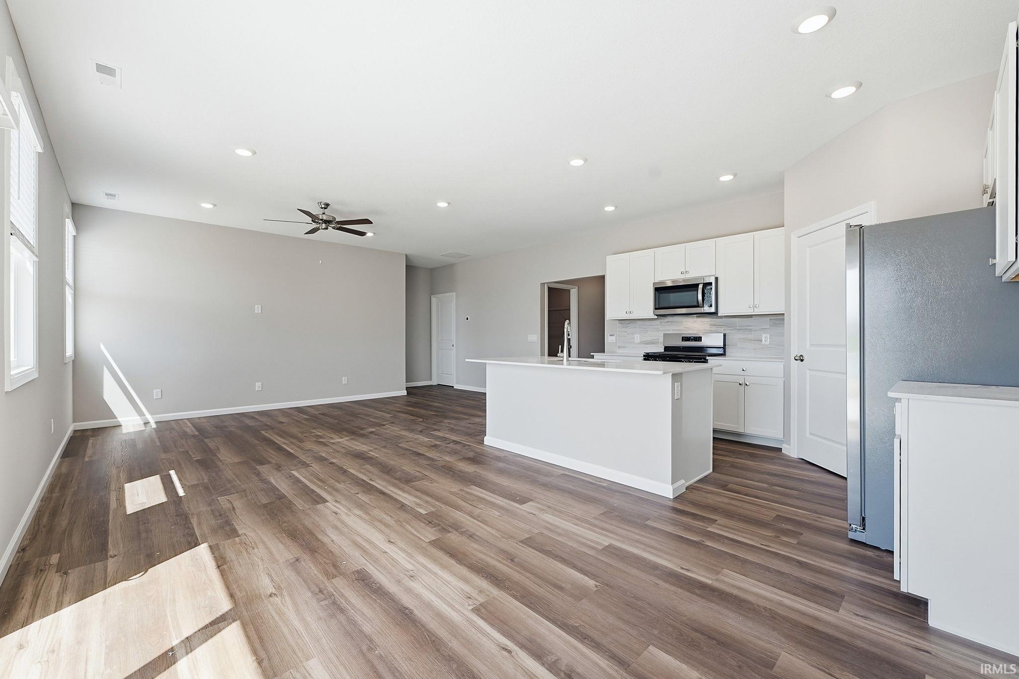 Photo 12 of 993 Catesby Court