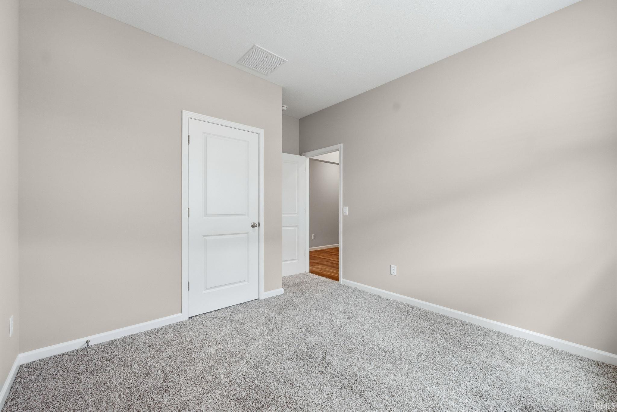 Photo 23 of 993 Catesby Court