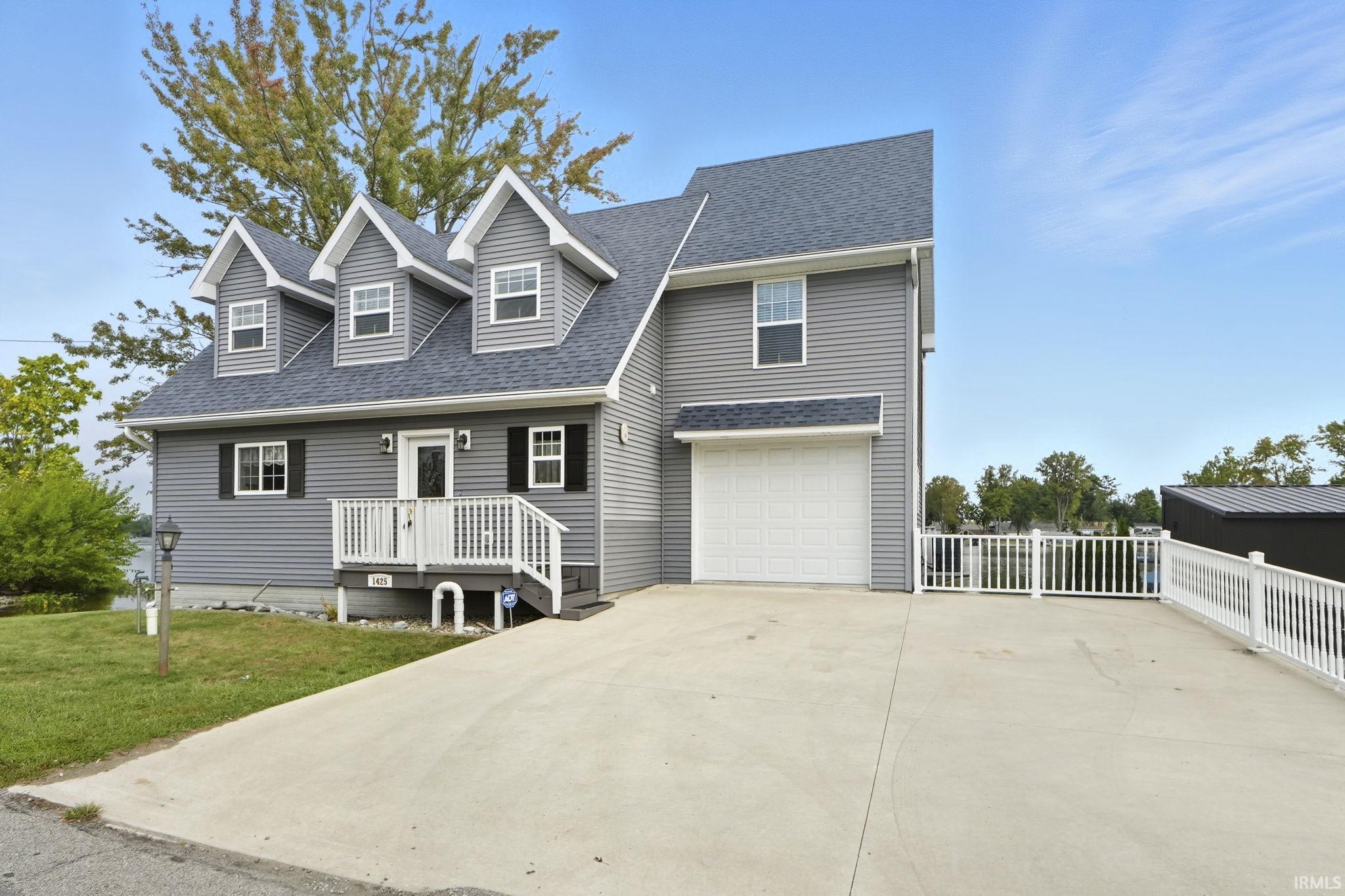 Photo 0 of 1425 E 700 Road